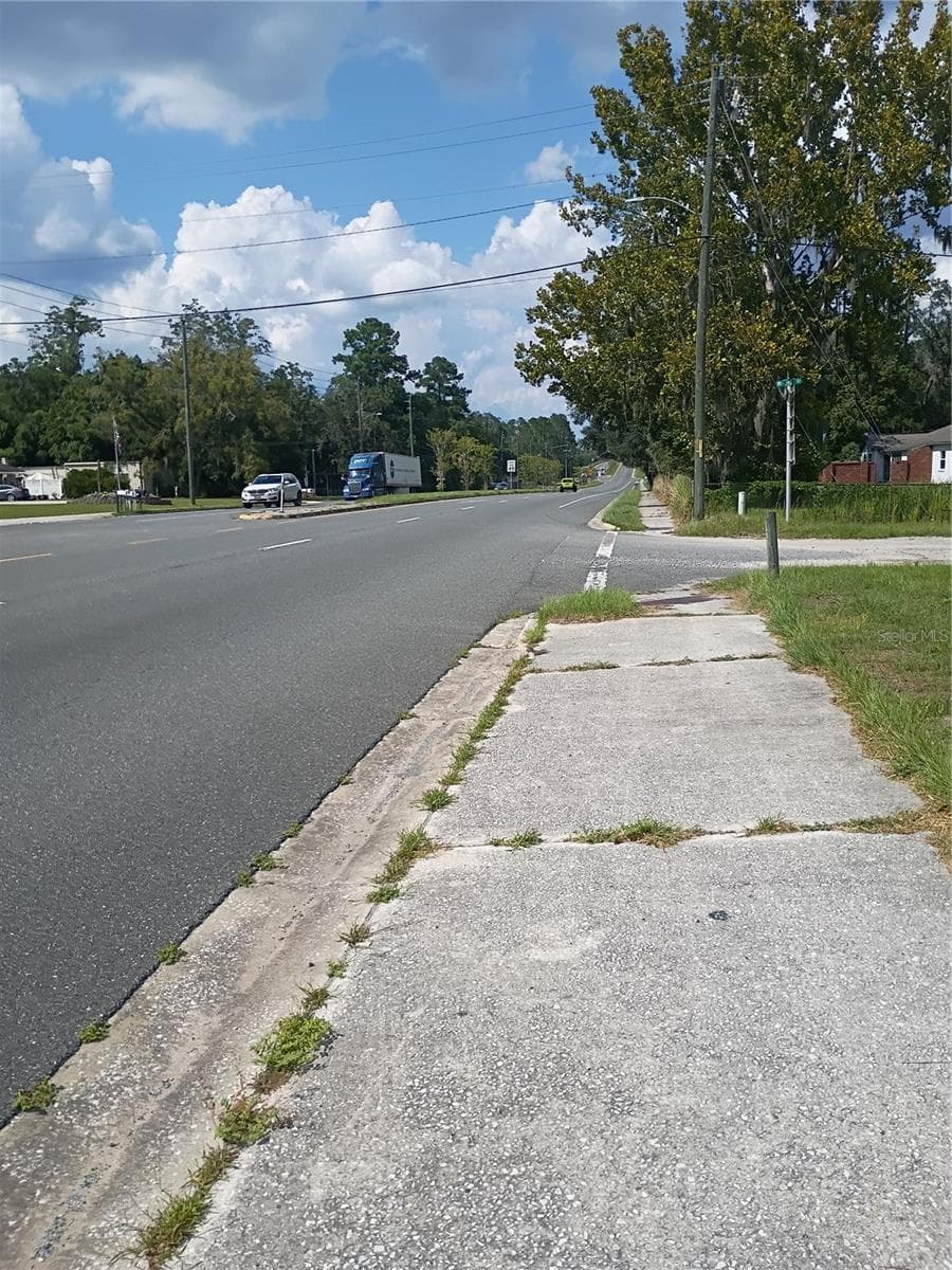 North bound view on US Highway 301 - TBD NE US HIGHWAY 301, WALDO