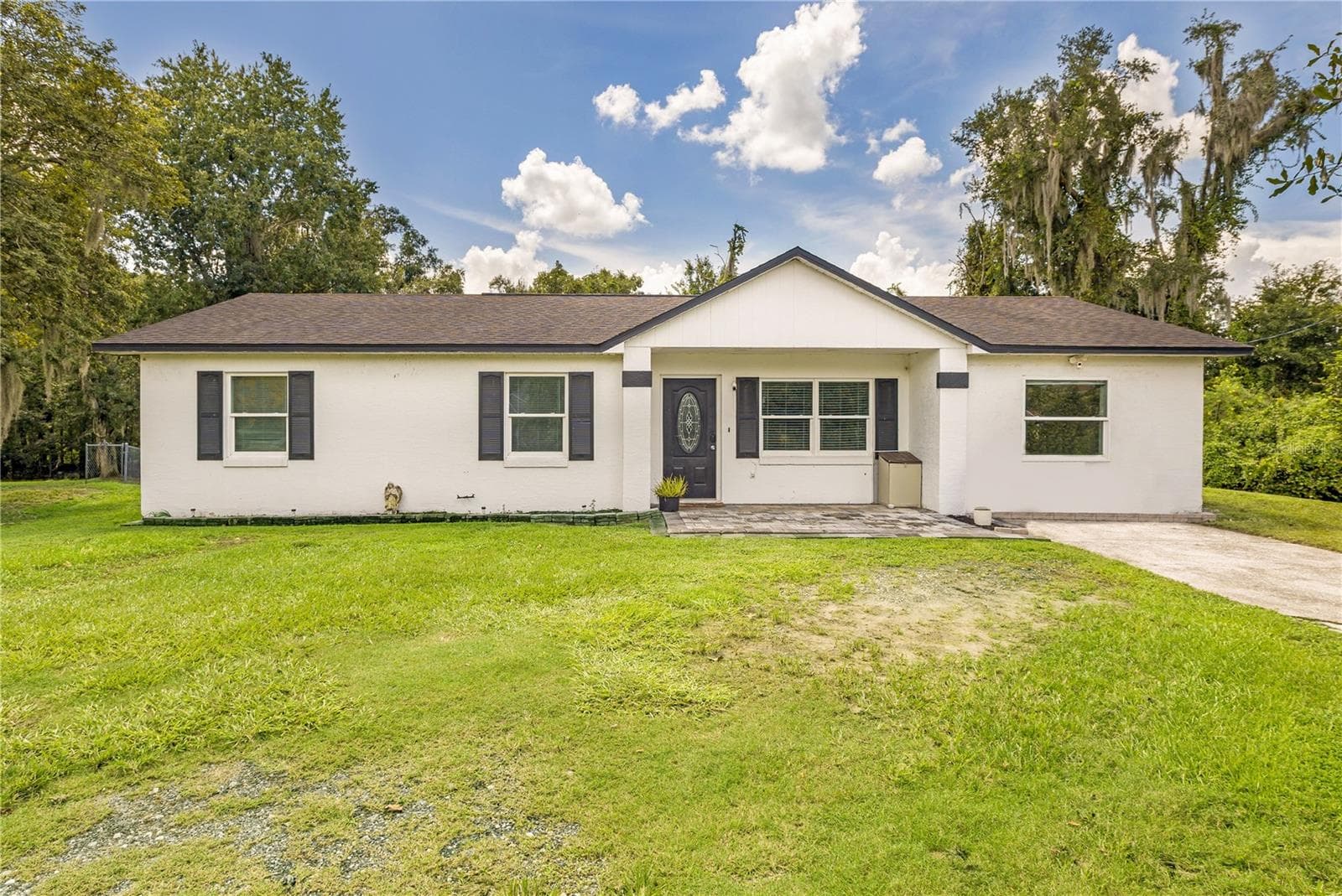 802 FOX LAKE DR