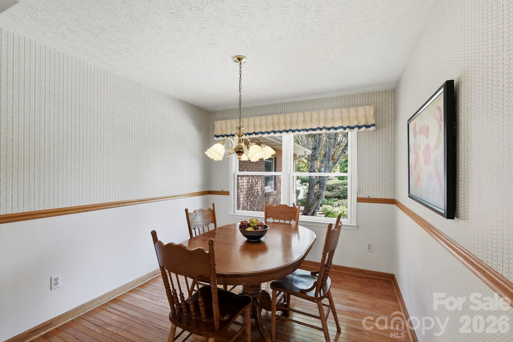 Spacious eat-in kitchen space - 244 Mountain Valley Drive, Hendersonville