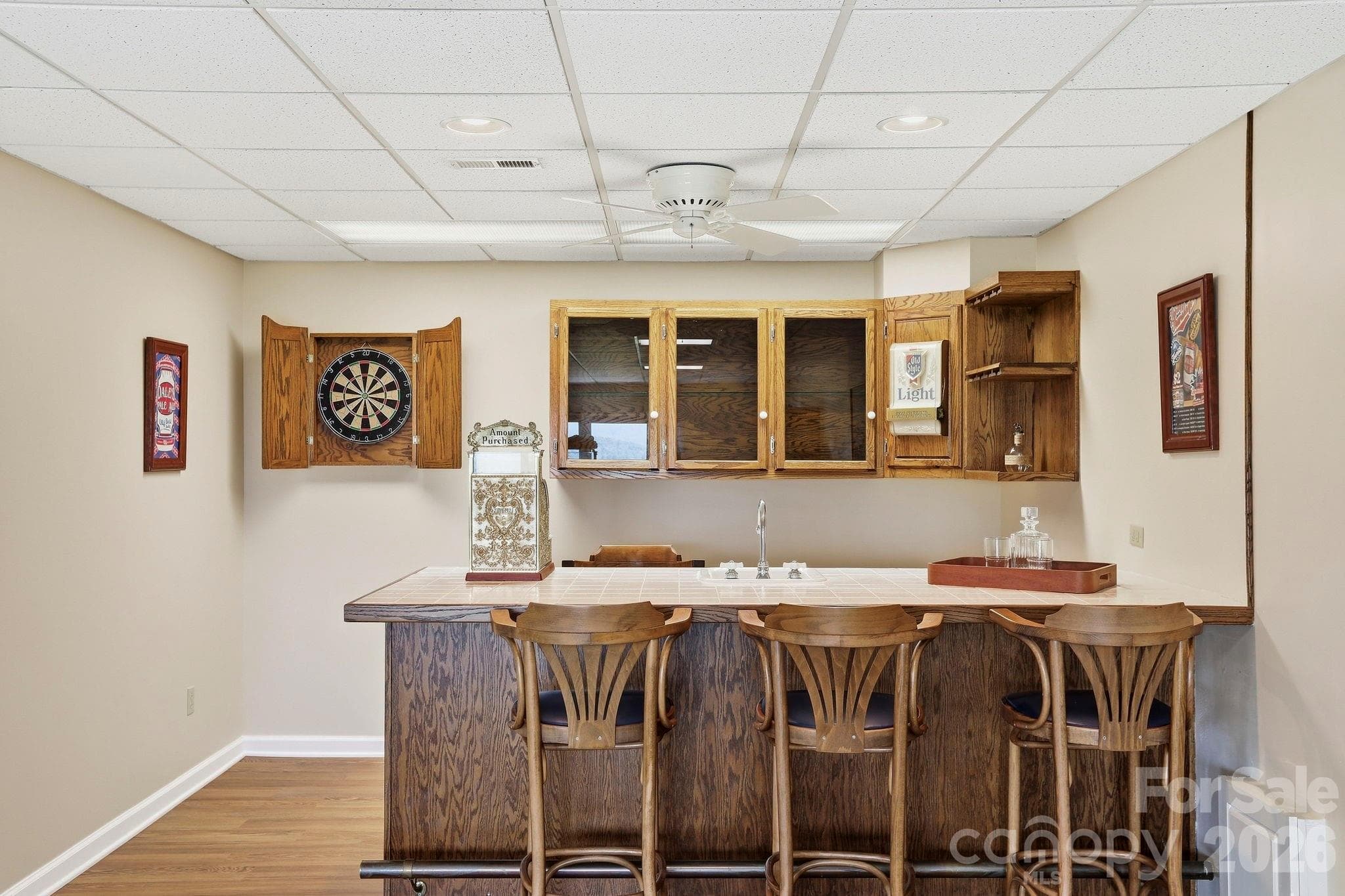 Wet bar - 244 Mountain Valley Drive, Hendersonville