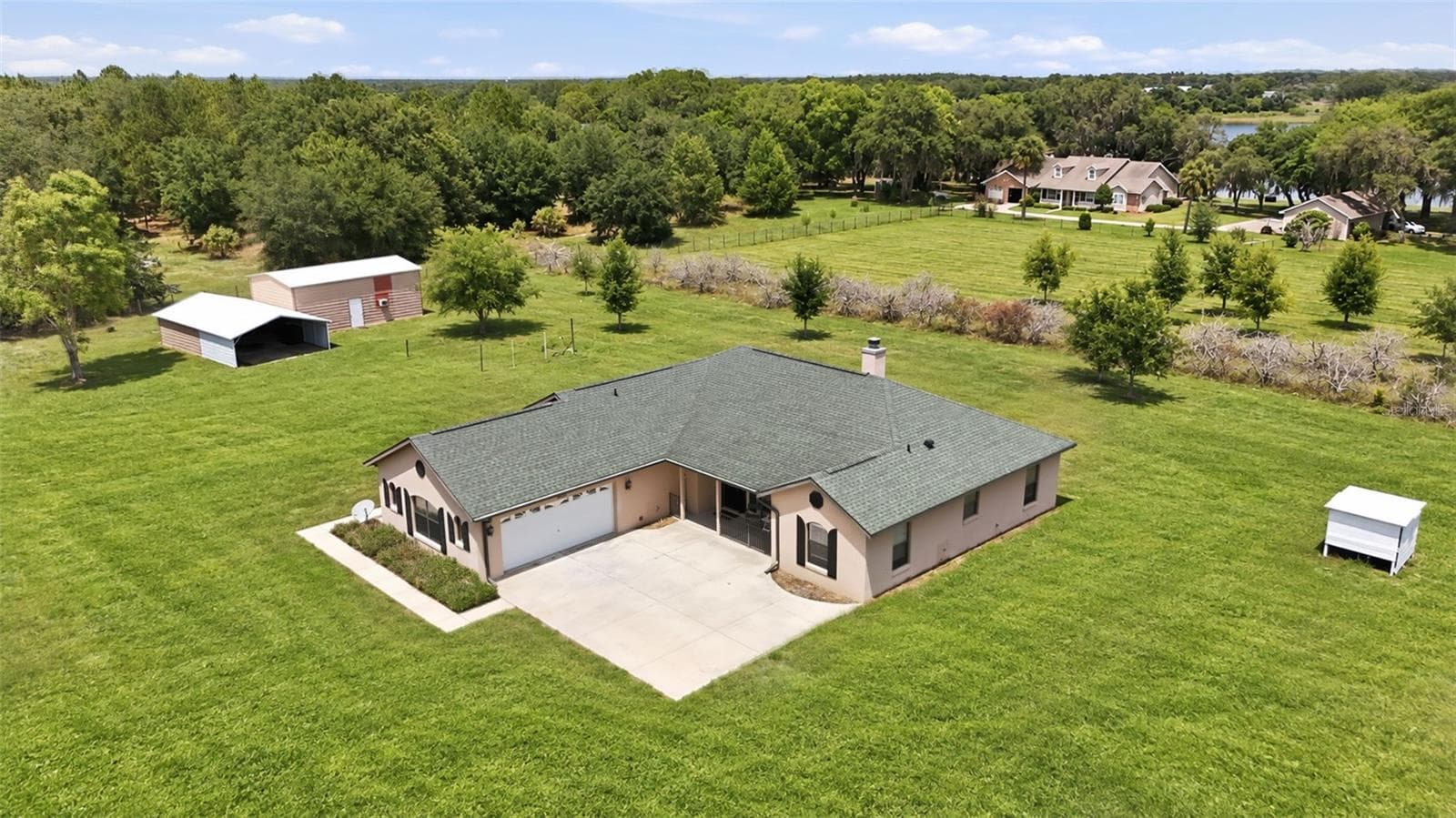 Single Family Residence at 14433 LAKE YALE RD, UMATILLA, photo 5 of 40