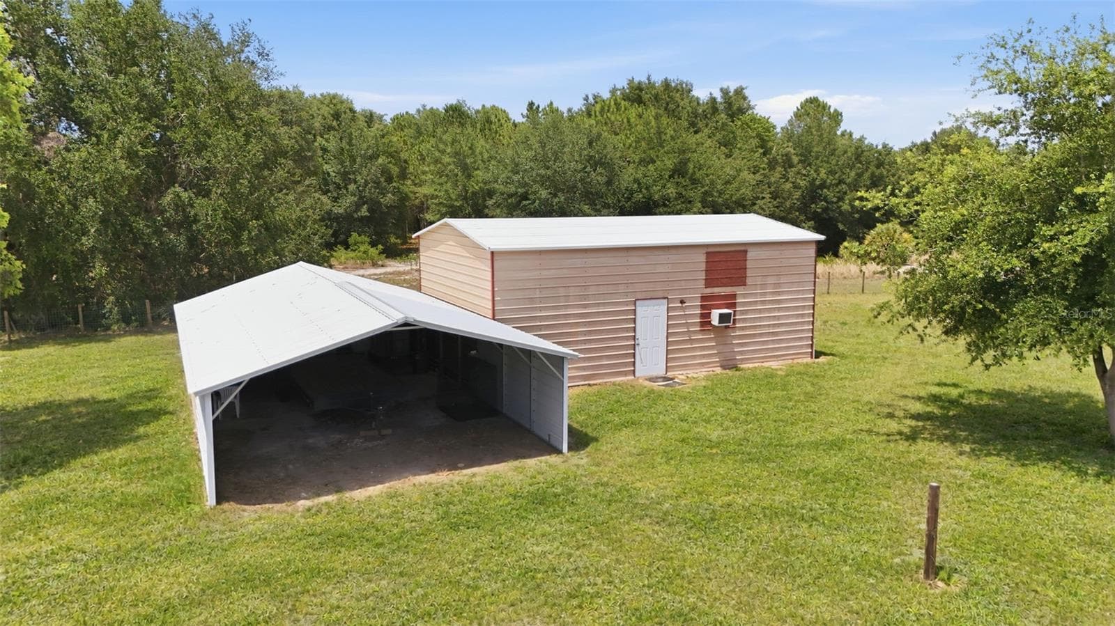 Single Family Residence at 14433 LAKE YALE RD, UMATILLA, photo 10 of 40
