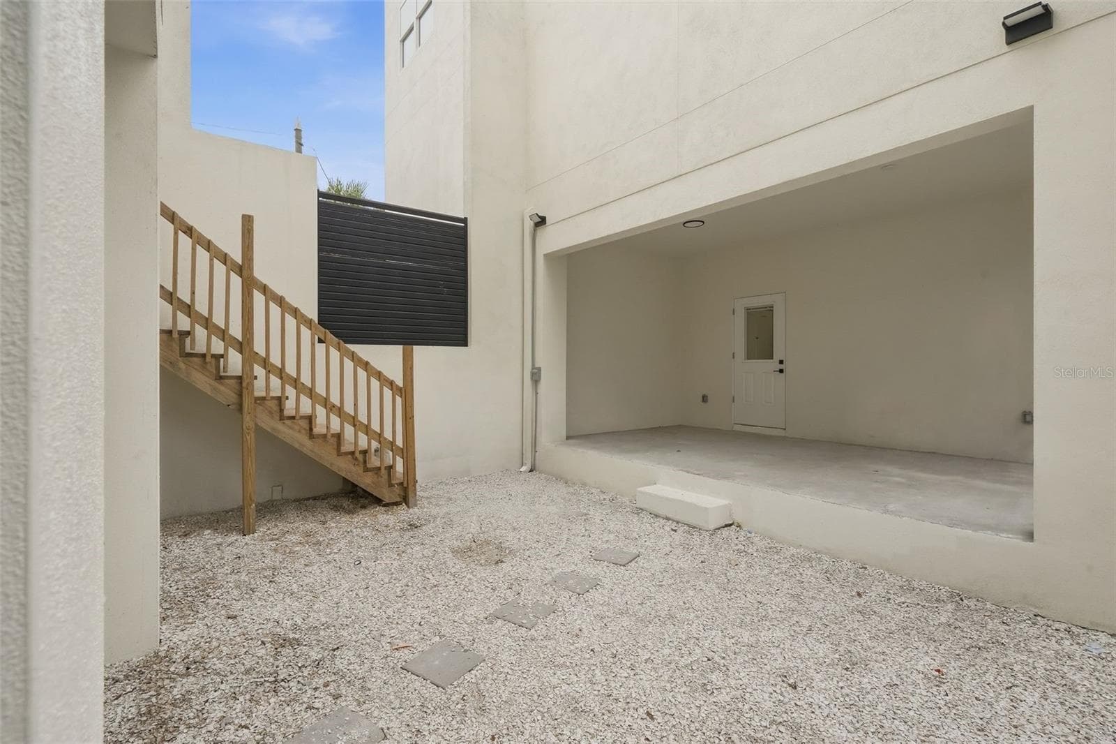 Townhouse at 2142 5TH AVE N, ST PETERSBURG, photo 36 of 55