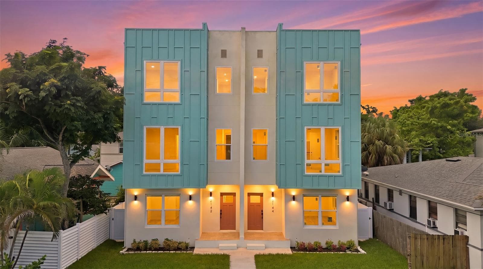 Townhouse at 2142 5TH AVE N, ST PETERSBURG, photo 44 of 55