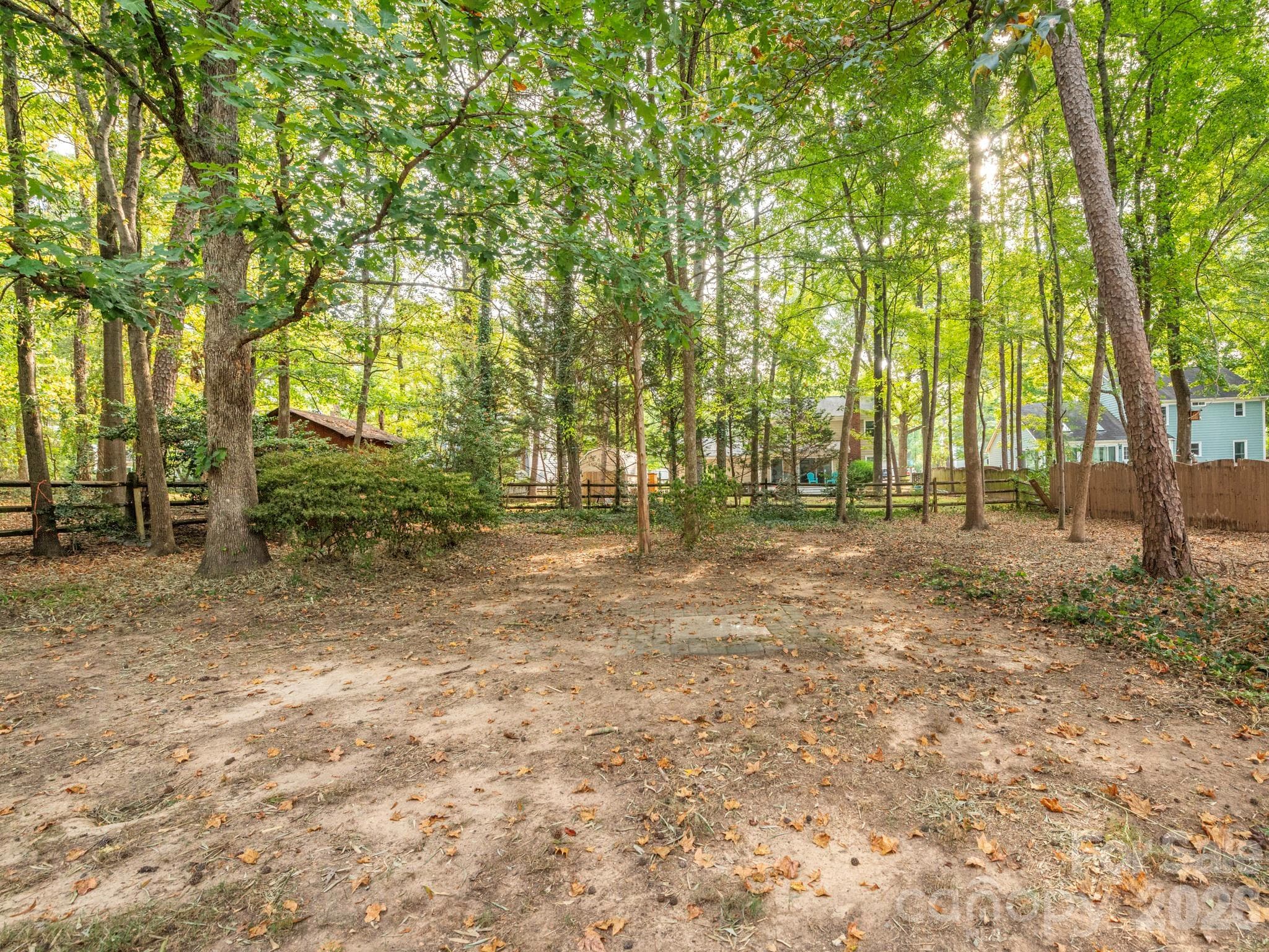 Single Family Residence at 2612 Heathershire Lane, Matthews, photo 10 of 35