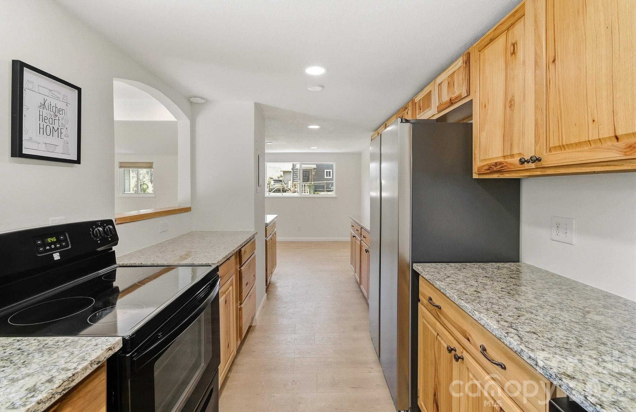 Single Family Residence at 21 Oak Hill Drive, Asheville, photo 2 of 37