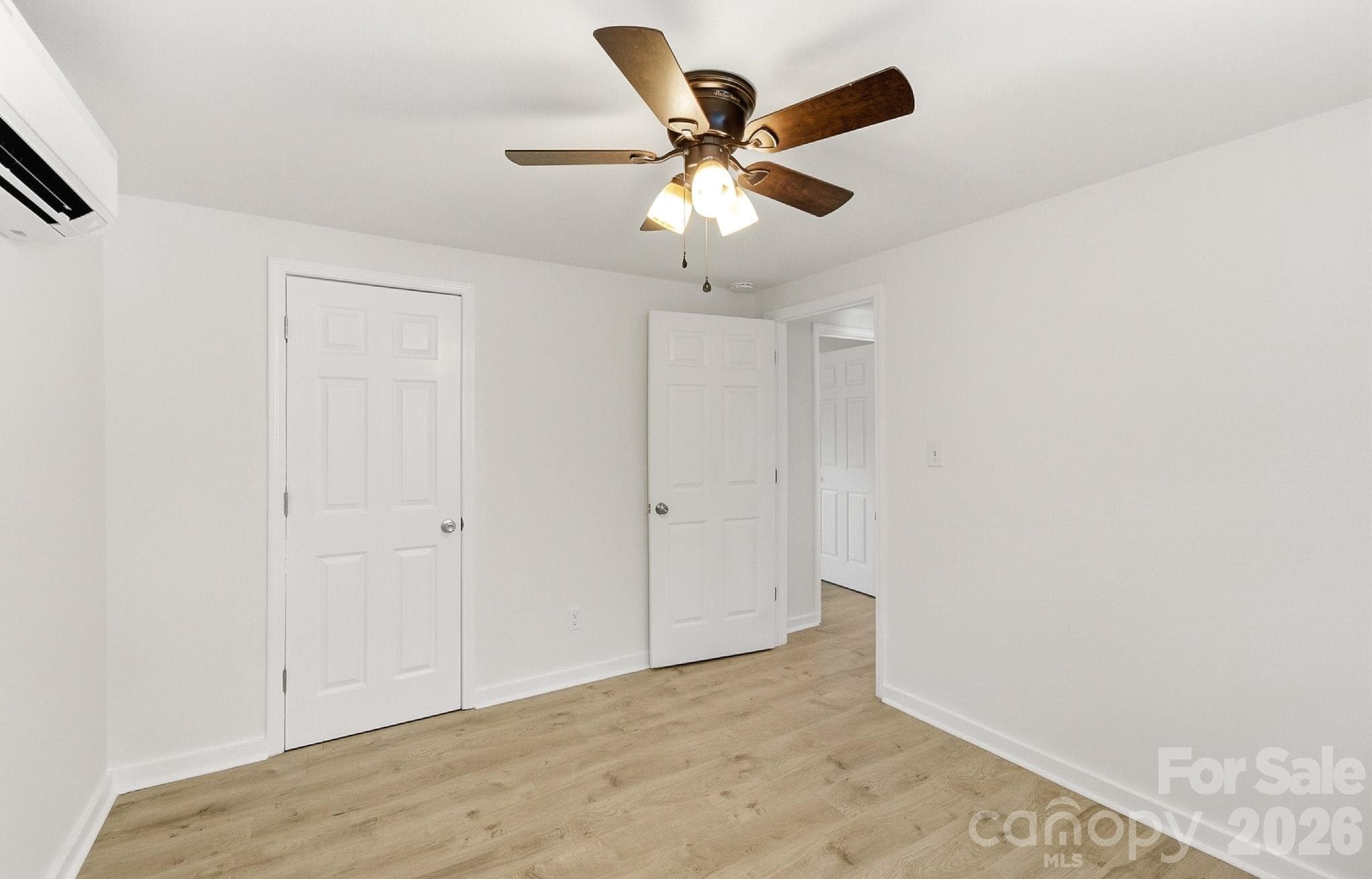 Single Family Residence at 21 Oak Hill Drive, Asheville, photo 24 of 37