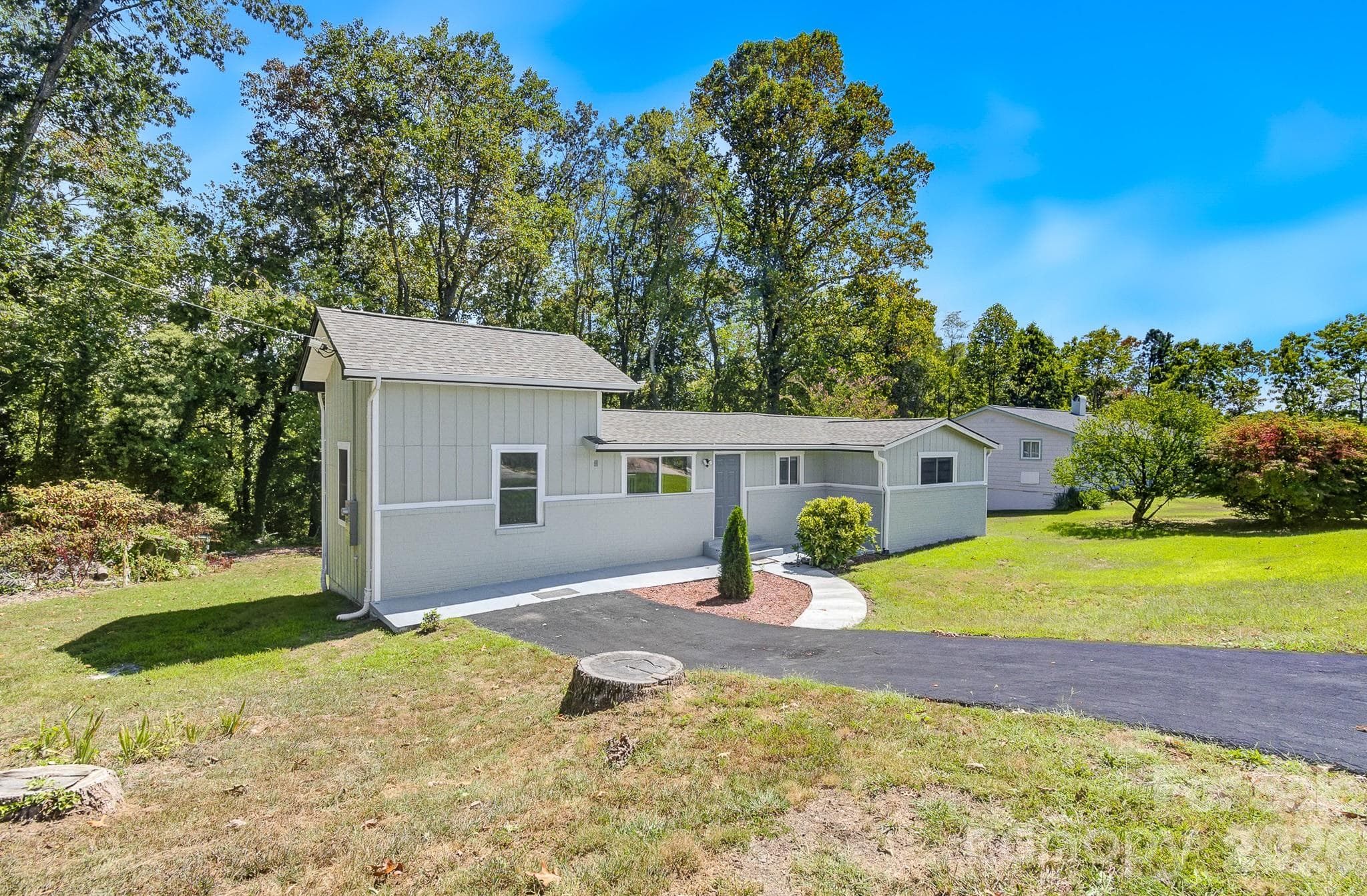 Single Family Residence at 21 Oak Hill Drive, Asheville, photo 37 of 37