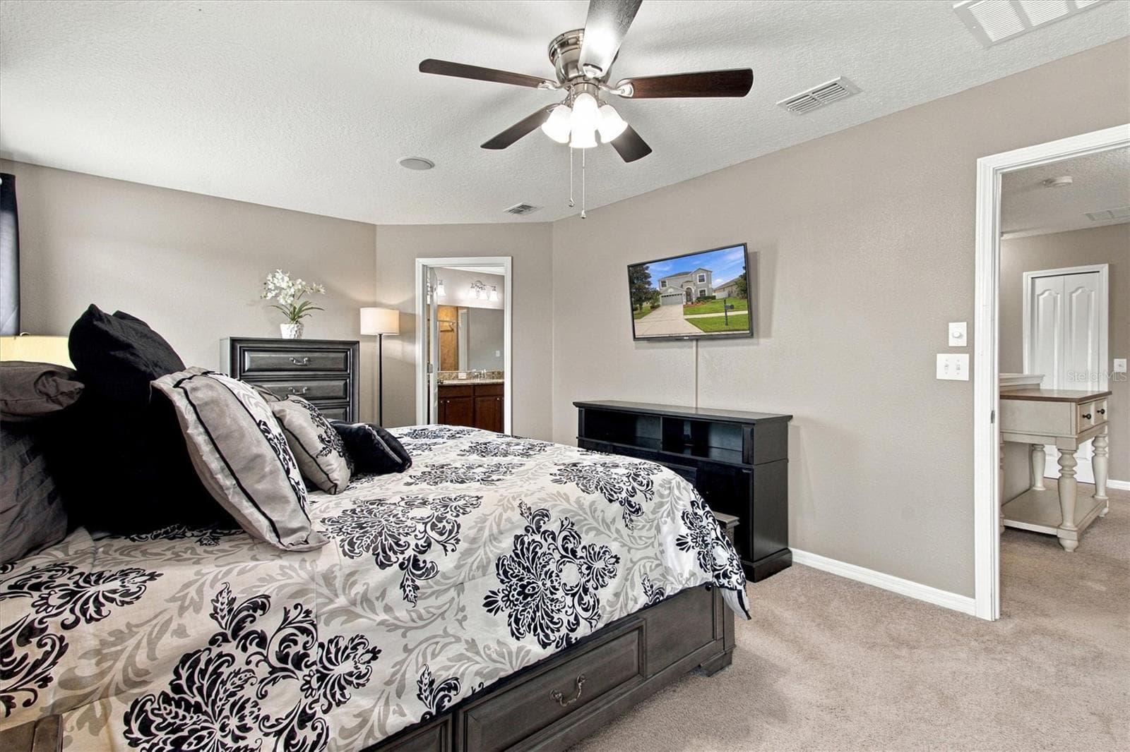 Single Family Residence at 5842 RUTHERFORD RD, MOUNT DORA, photo 20 of 43