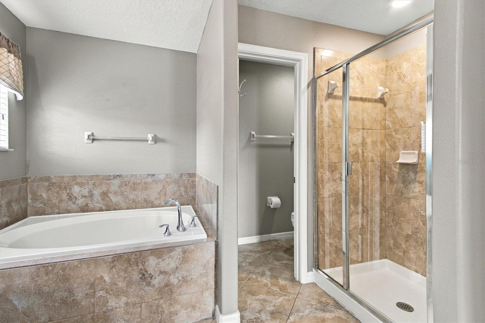 Single Family Residence at 5842 RUTHERFORD RD, MOUNT DORA, photo 23 of 43