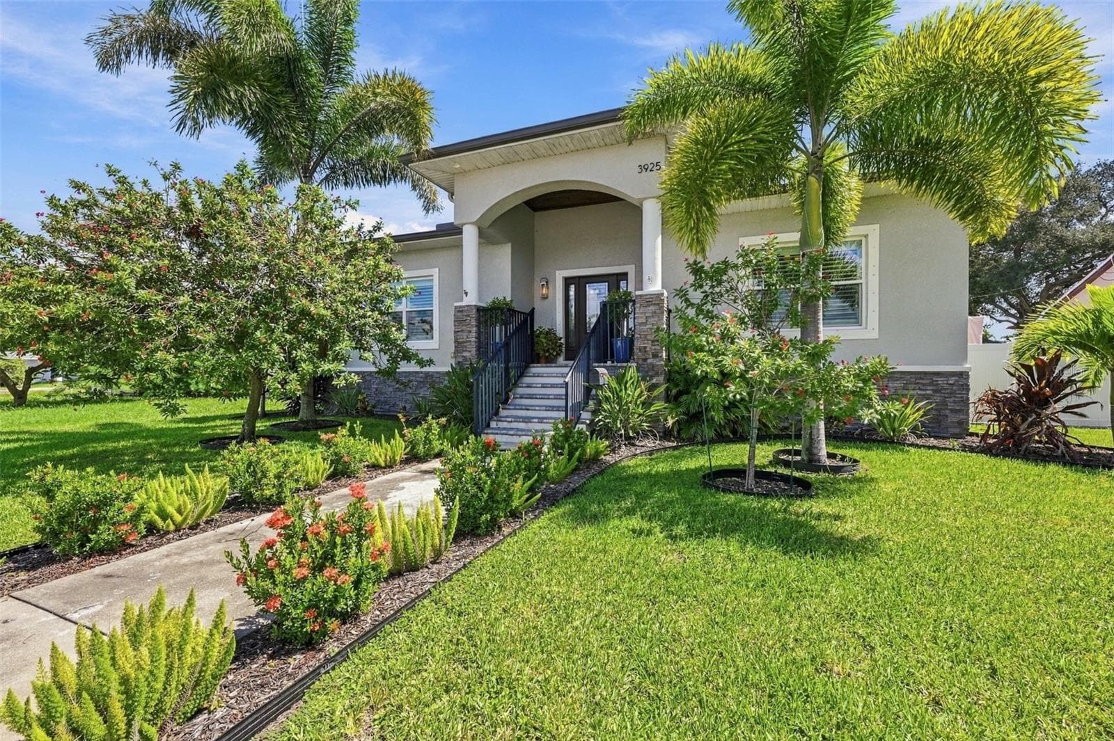 Single Family Residence at 3925 1ST ST NE, ST PETERSBURG, photo 51 of 58