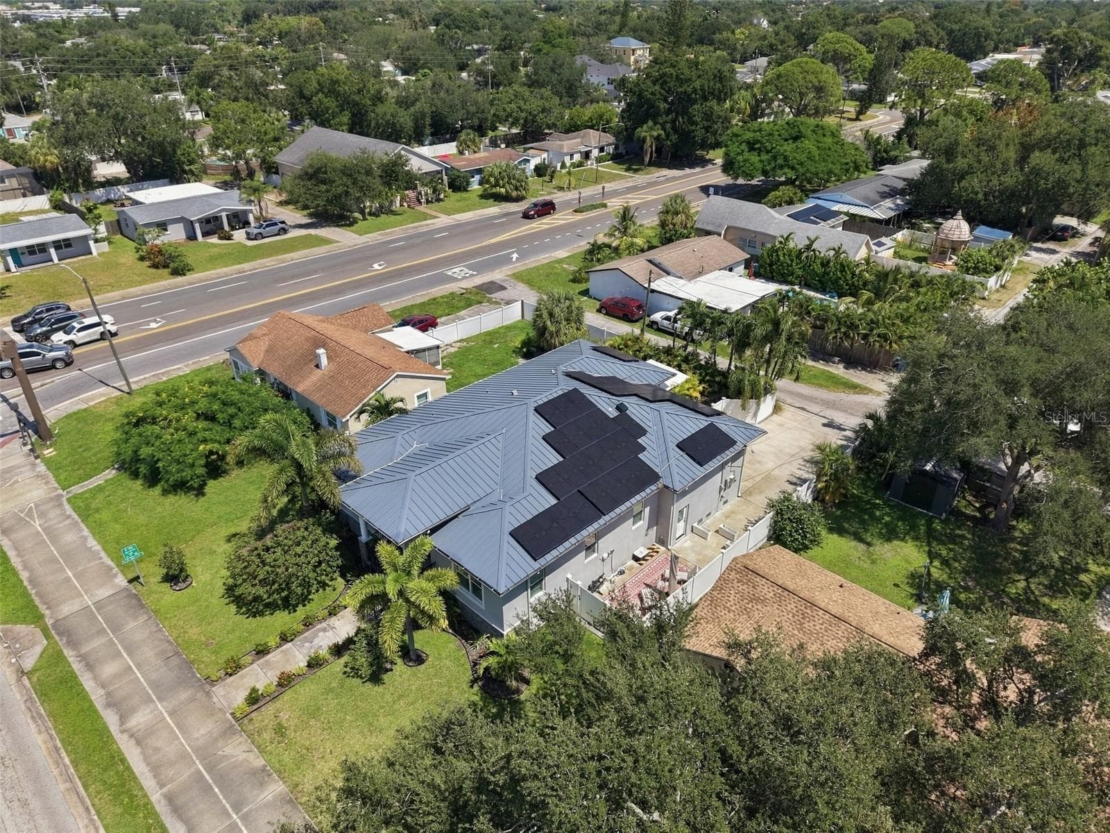 Single Family Residence at 3925 1ST ST NE, ST PETERSBURG, photo 52 of 58