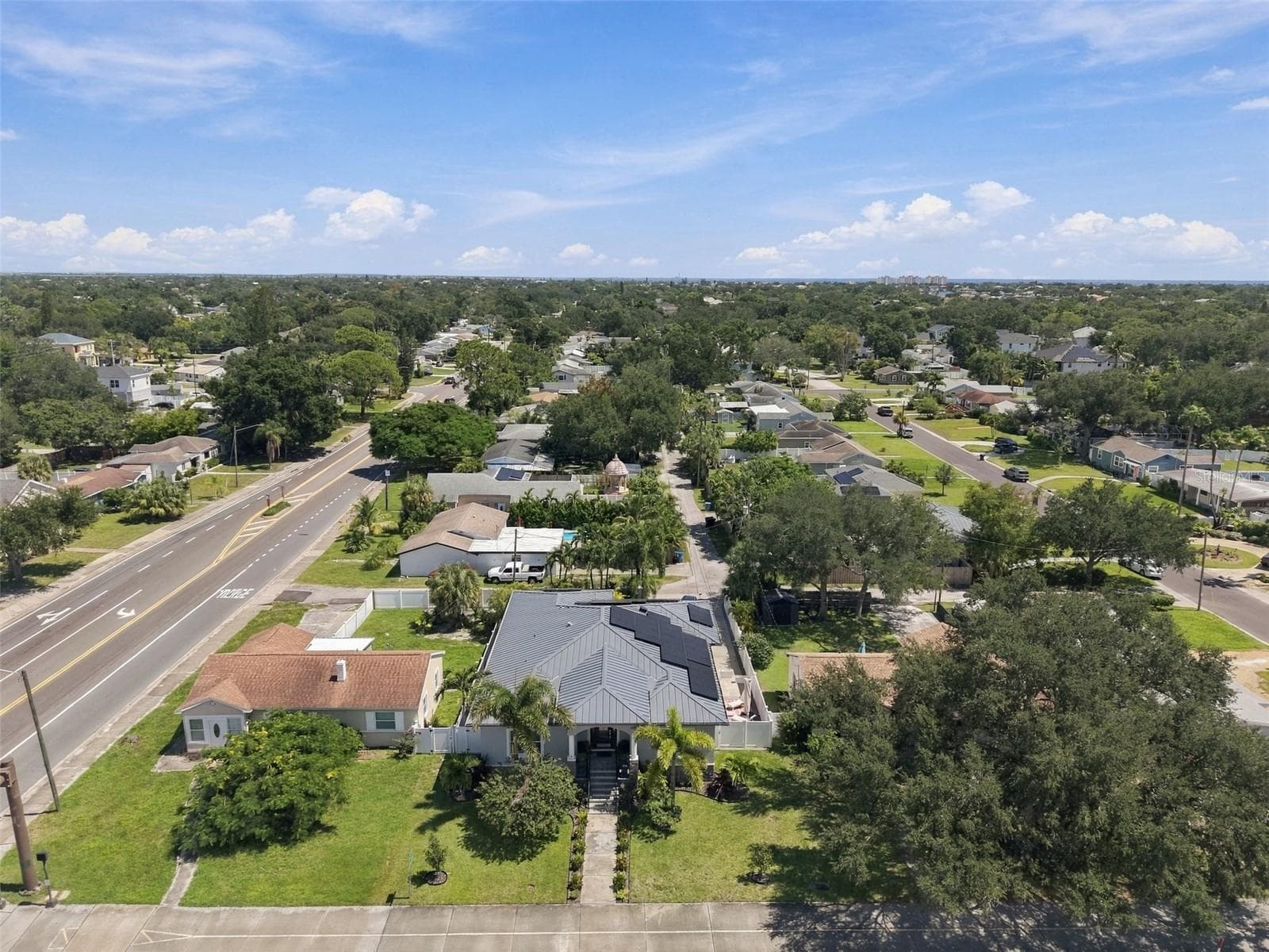 Single Family Residence at 3925 1ST ST NE, ST PETERSBURG, photo 53 of 58