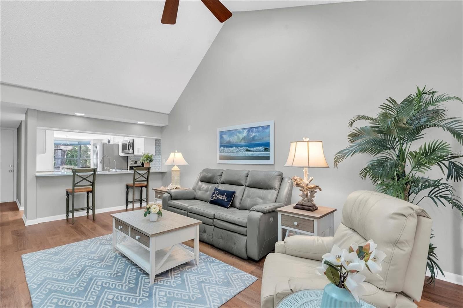 Vaulted Ceiling with sky lights - 9312 GOLF VIEW DR #3, NEW PORT RICHEY