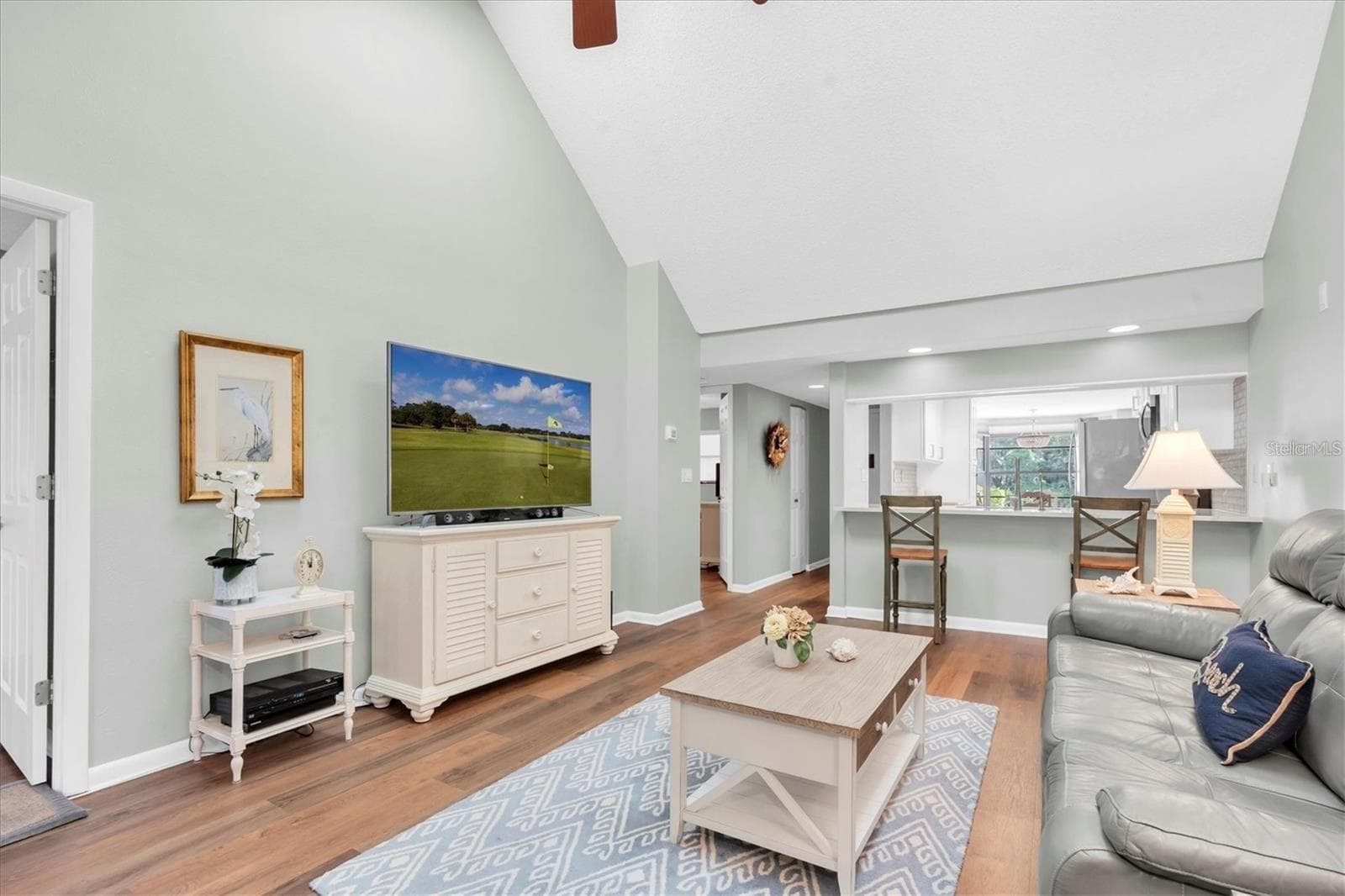 Vaulted Ceiling with sky lights - 9312 GOLF VIEW DR #3, NEW PORT RICHEY