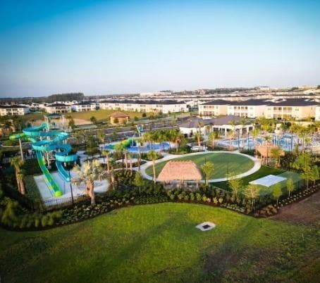 Water slide, kids splash area, pool, restaurant & bar - 949 LEADER ST, DAVENPORT