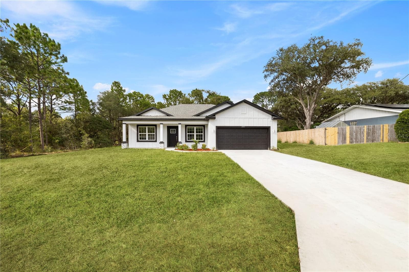 Single Family Residence at 21987 SW MANGO LN, DUNNELLON, photo 2 of 47