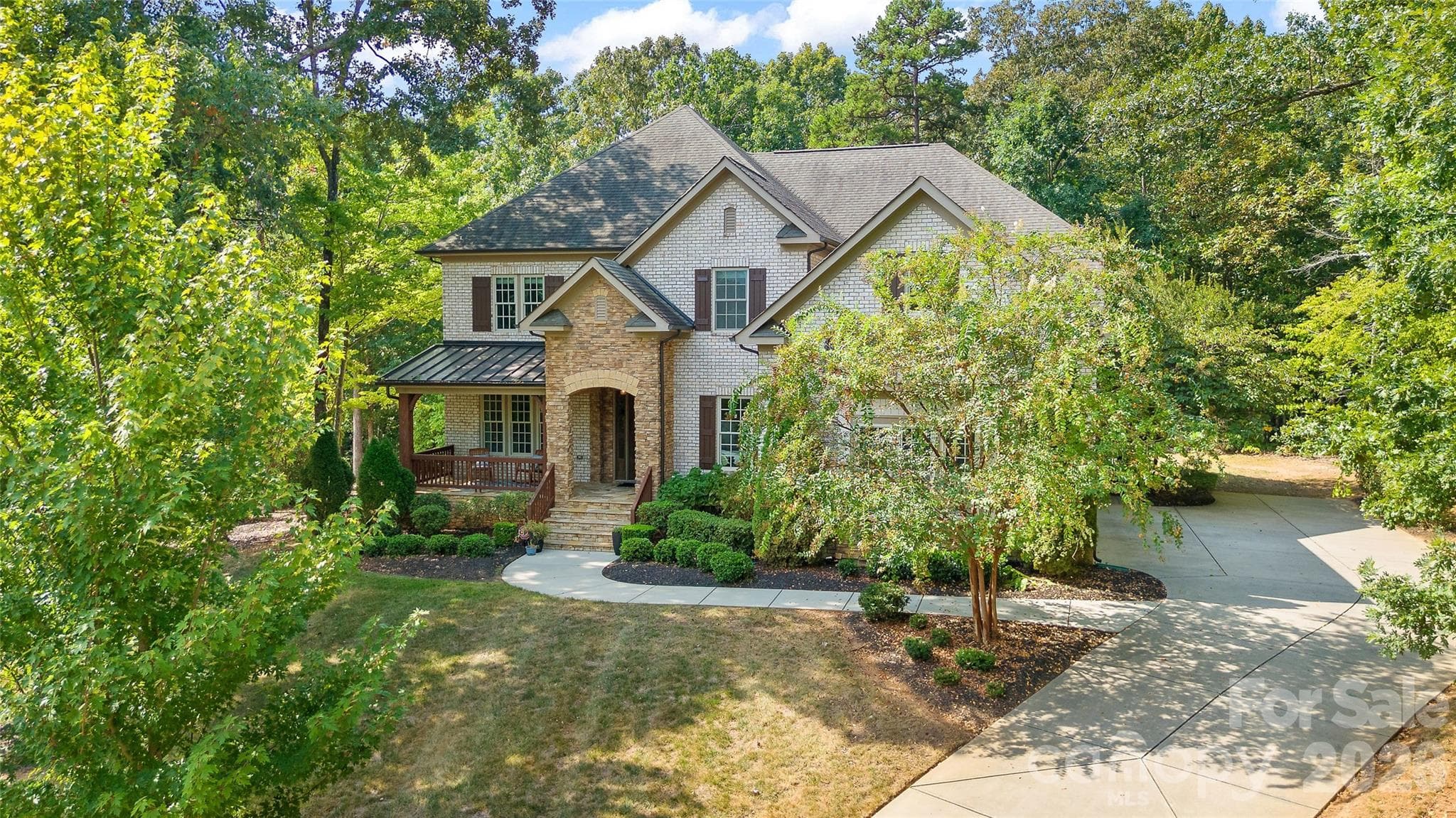 This 4,716 sf 2017 custom built home sits on close to a 1 acre lot at the end of a cul-de-sac. - 1623 Hawkstone Drive, Waxhaw