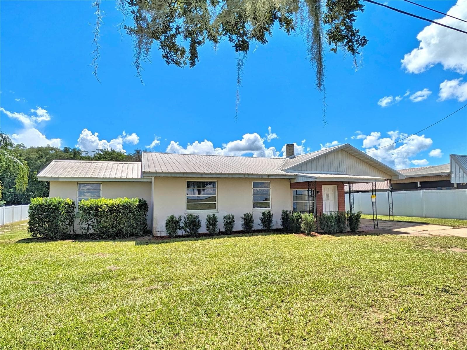 352 E HWY 630 E