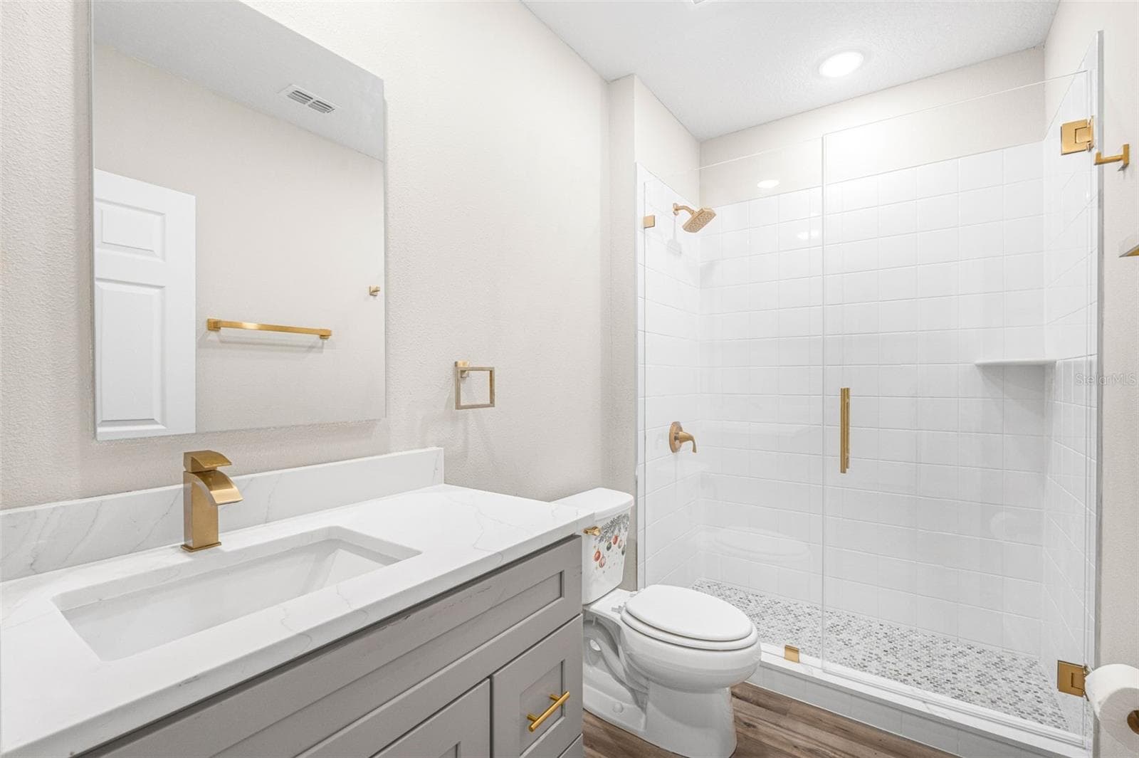Downstairs bathroom - 7653 DEPOT LOOP, PARRISH