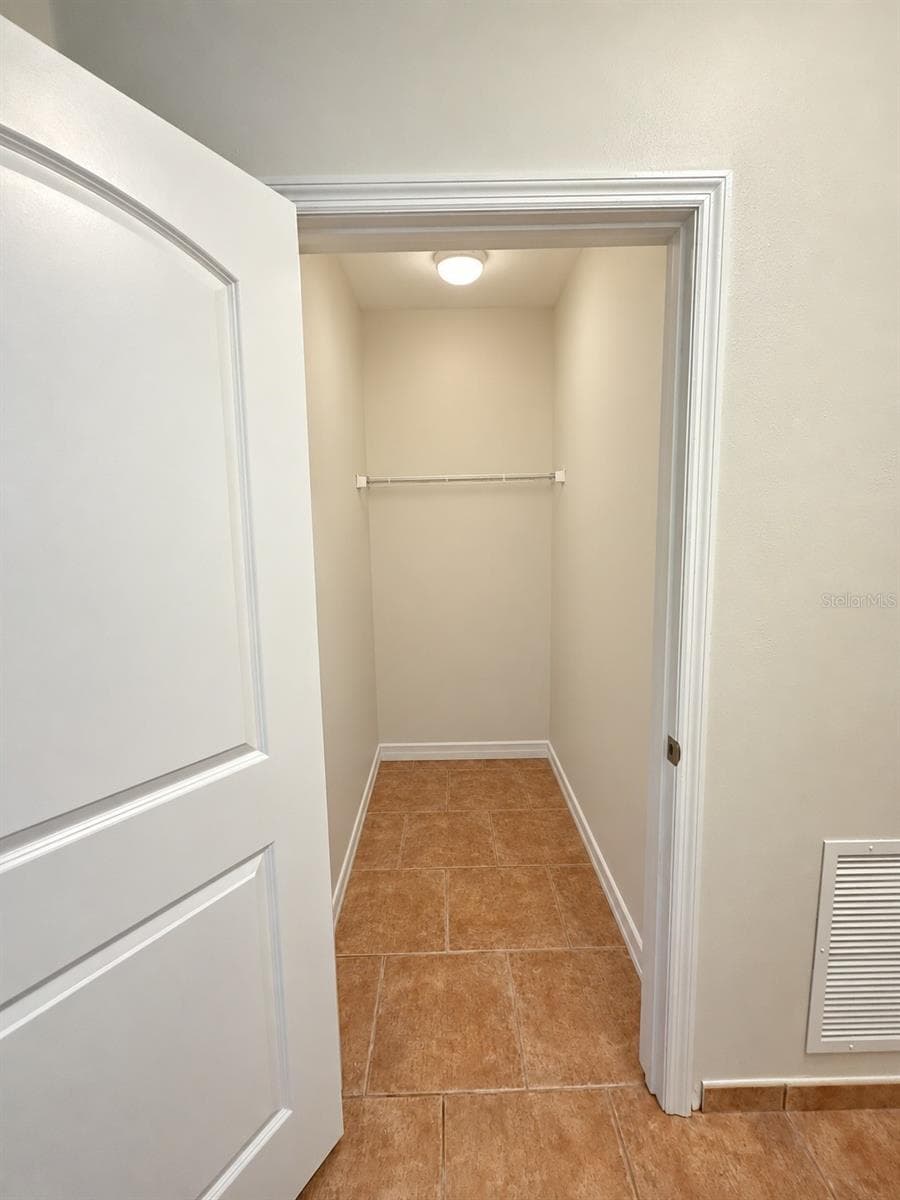 Condominium at 4881 CYPRESS WOODS DR #3104, ORLANDO, photo 8 of 39