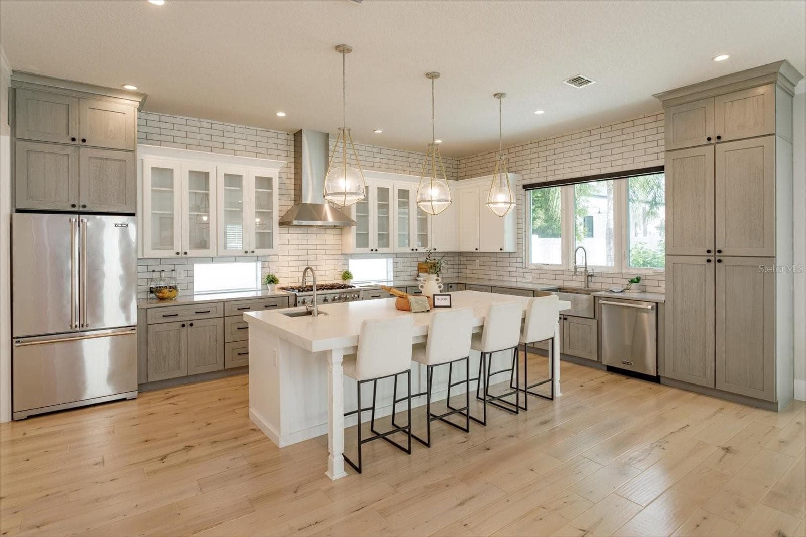 Fabulous entertaining kitchen - 533 COUNTRY CLUB DR, WINTER PARK