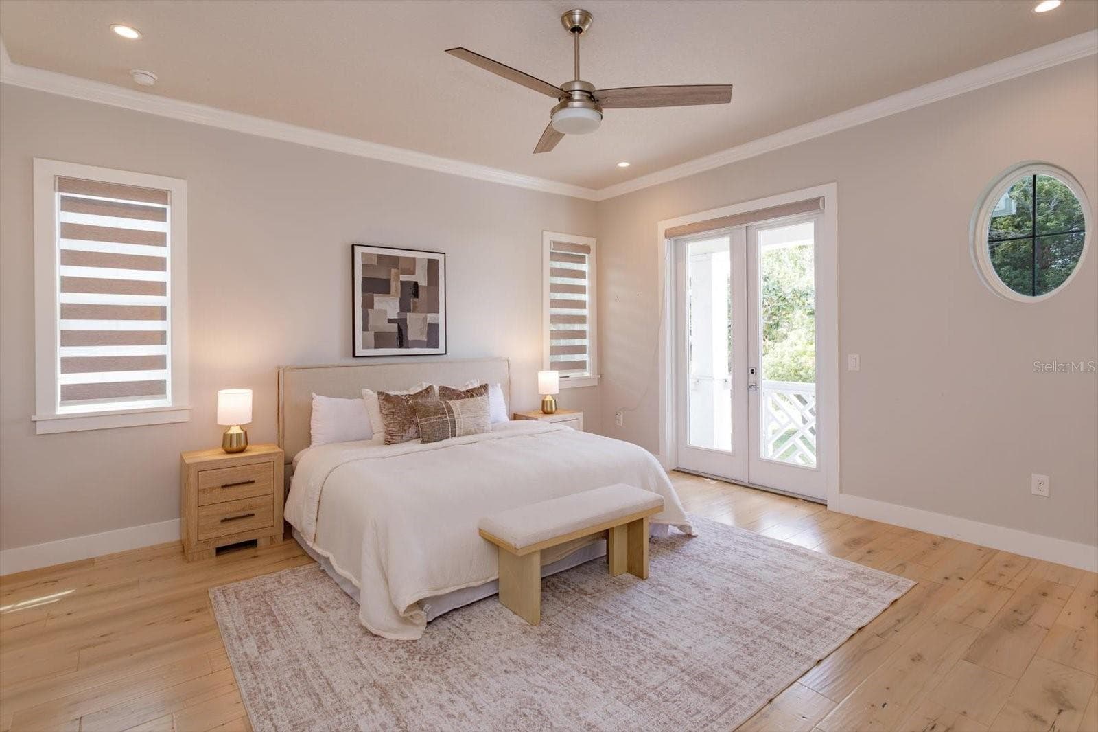 Second floor primary suite with balcony - 533 COUNTRY CLUB DR, WINTER PARK