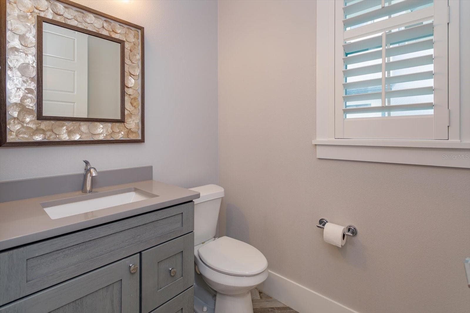 First floor powder bath - 533 COUNTRY CLUB DR, WINTER PARK