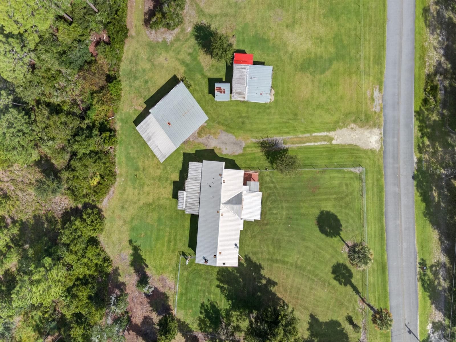 Manufactured Home at 18748 NE 148TH TERRACE RD, FORT MC COY, photo 52 of 53