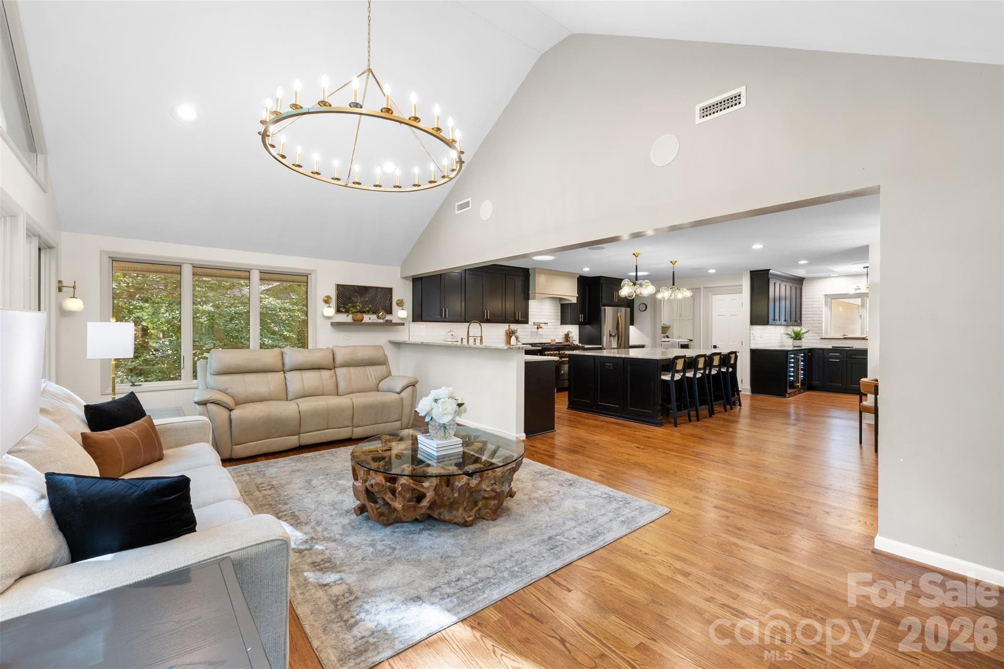 Great flow for entertaining - 27 Timberidge Drive, Lake Wylie
