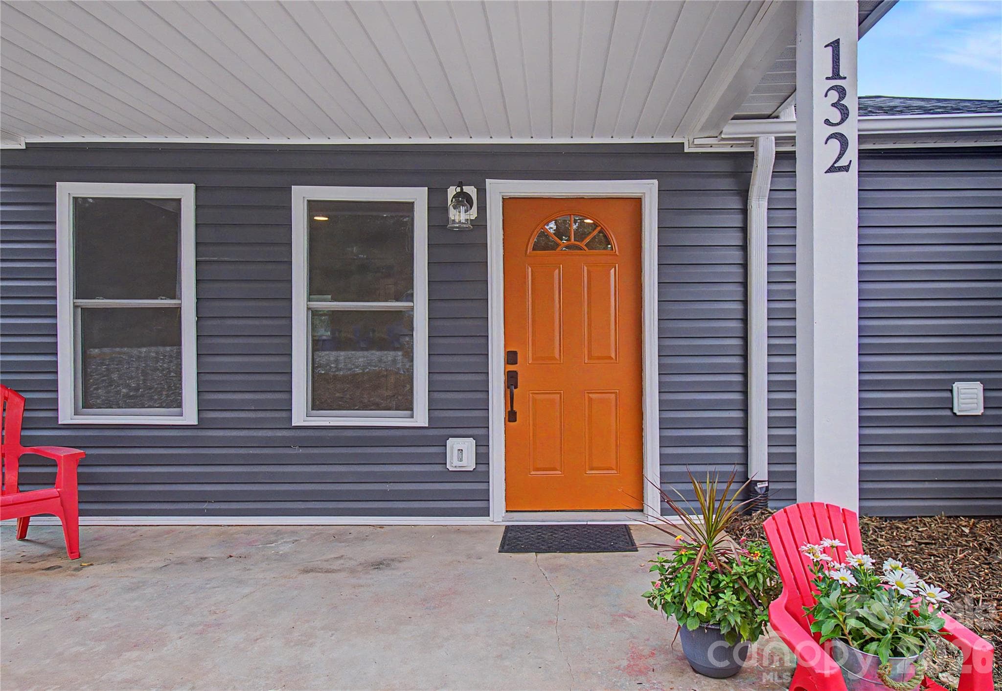 Single Family Residence at 132 Locust Grove Road, Weaverville, photo 4 of 38