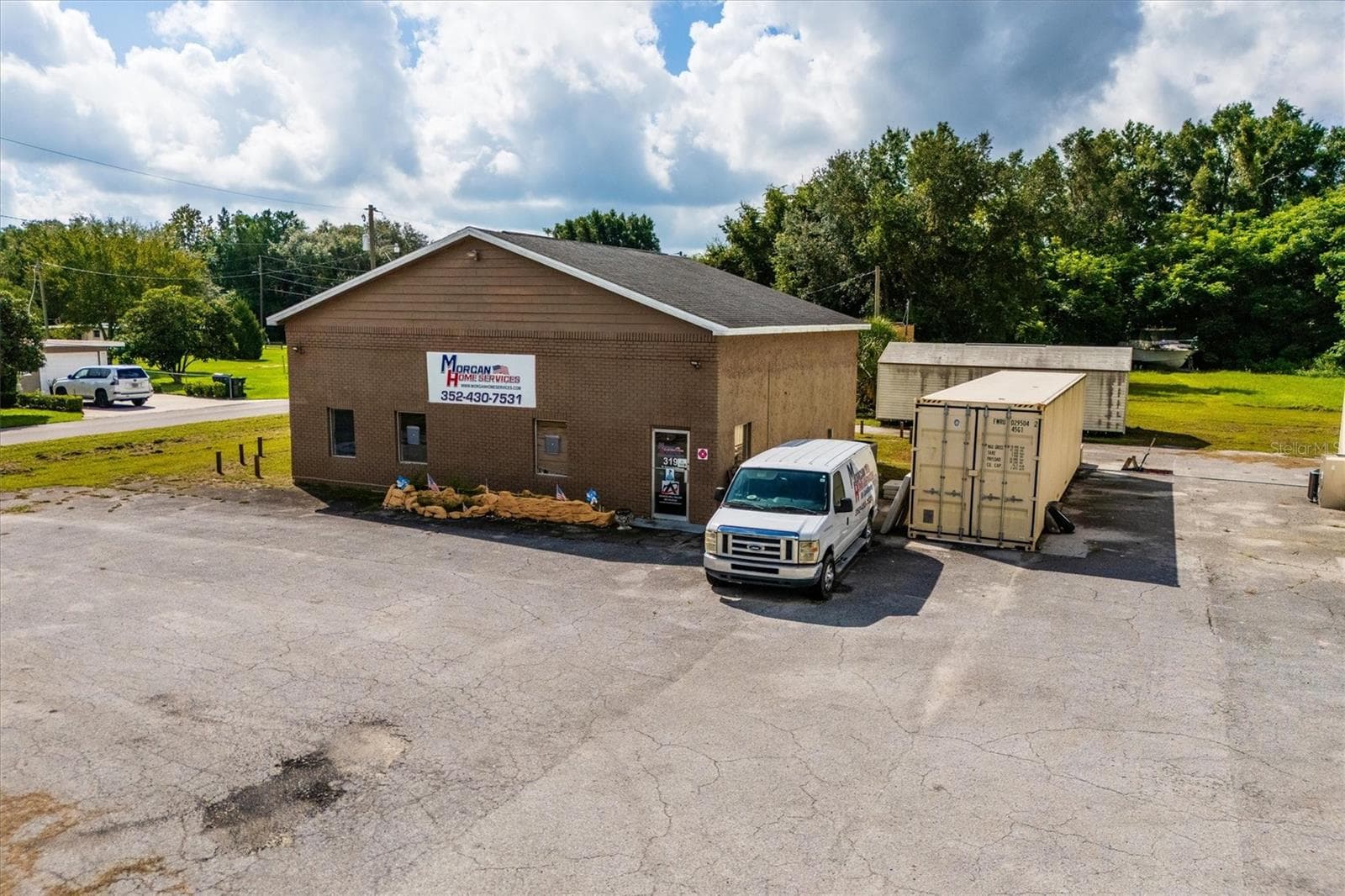 319 W SEMINOLE AVE