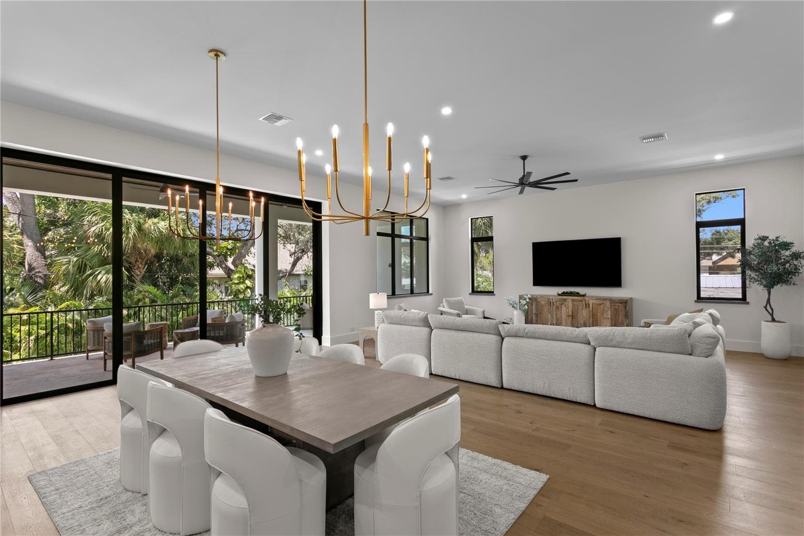 Single Family Residence at 403 S BARBARA LN, TAMPA, photo 30 of 82