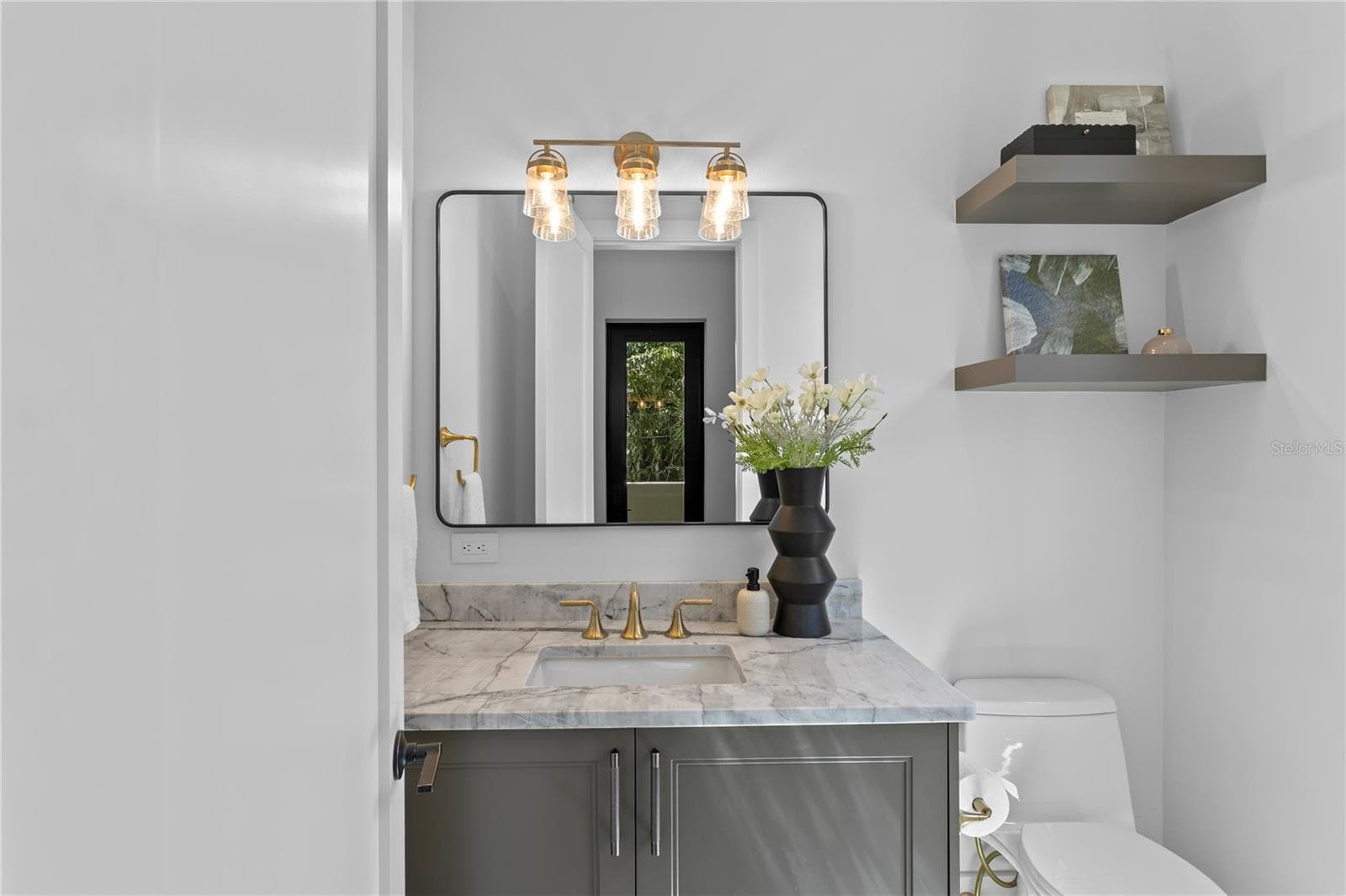 Single Family Residence at 403 S BARBARA LN, TAMPA, photo 40 of 82