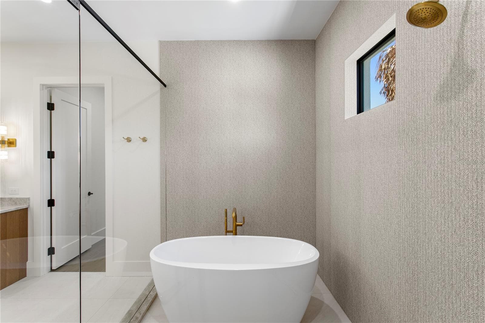 Primary Bathroom - 403 S BARBARA LN, TAMPA