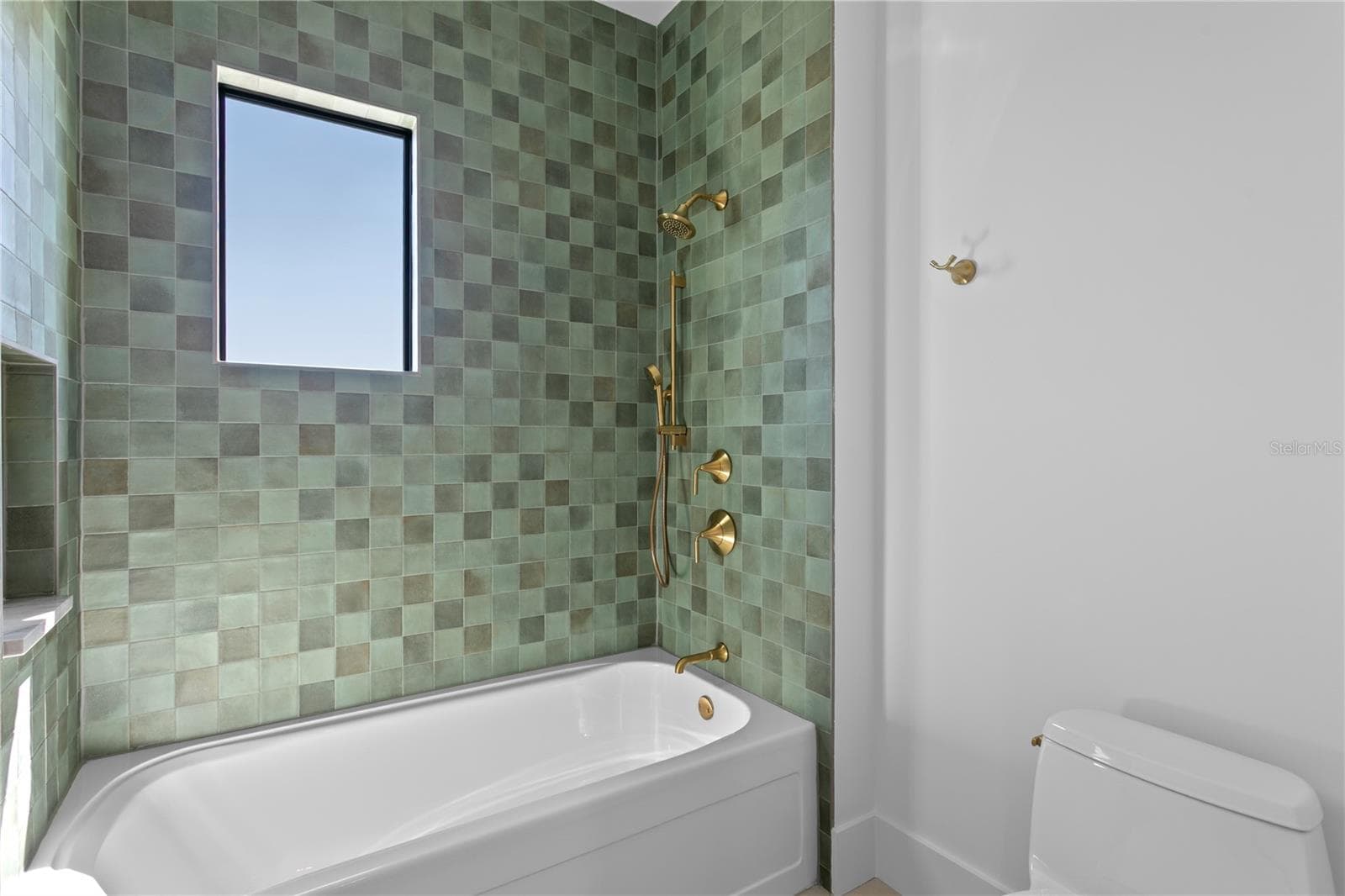 Bathroom - 403 S BARBARA LN, TAMPA