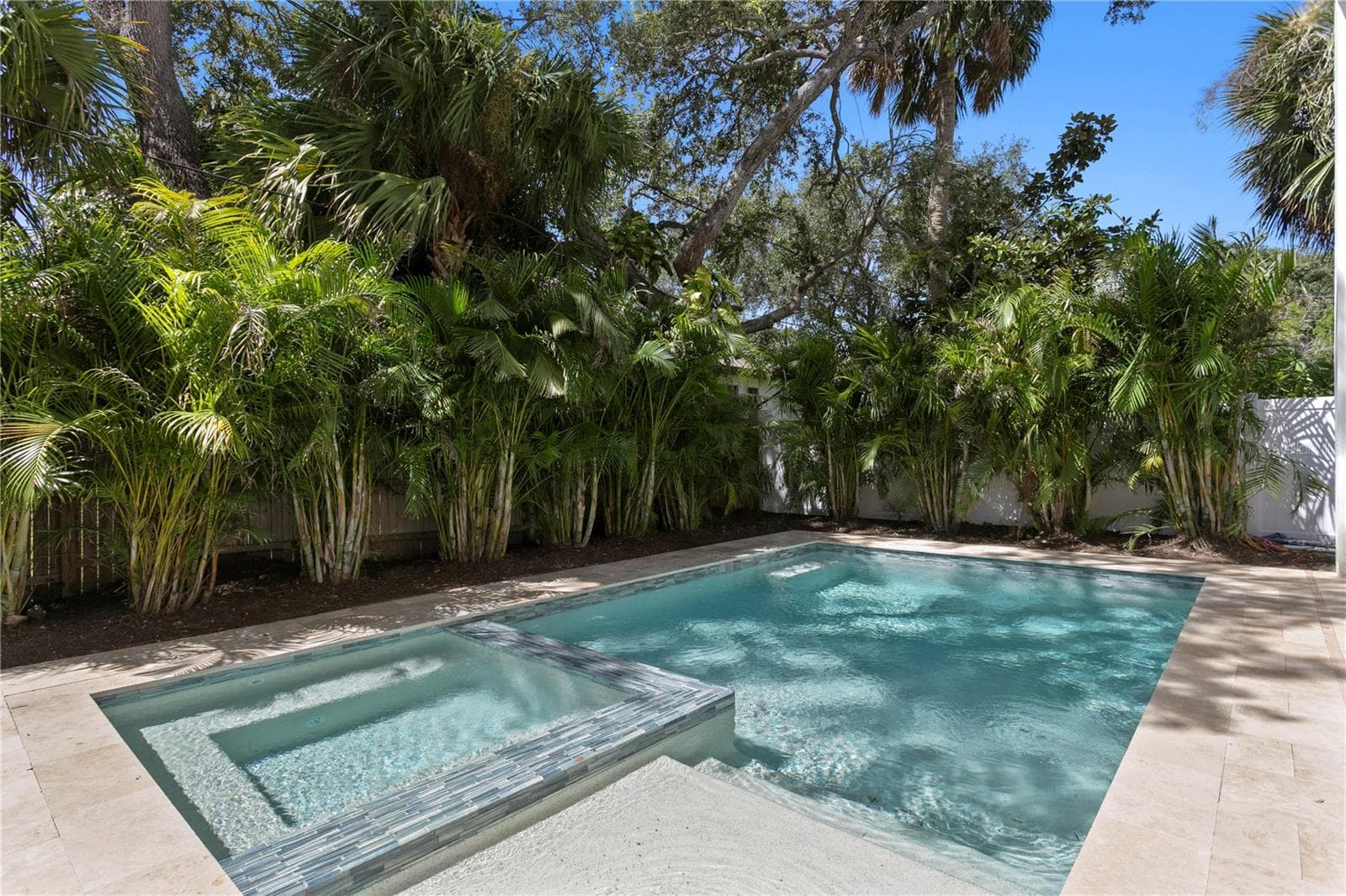 Single Family Residence at 403 S BARBARA LN, TAMPA, photo 78 of 82