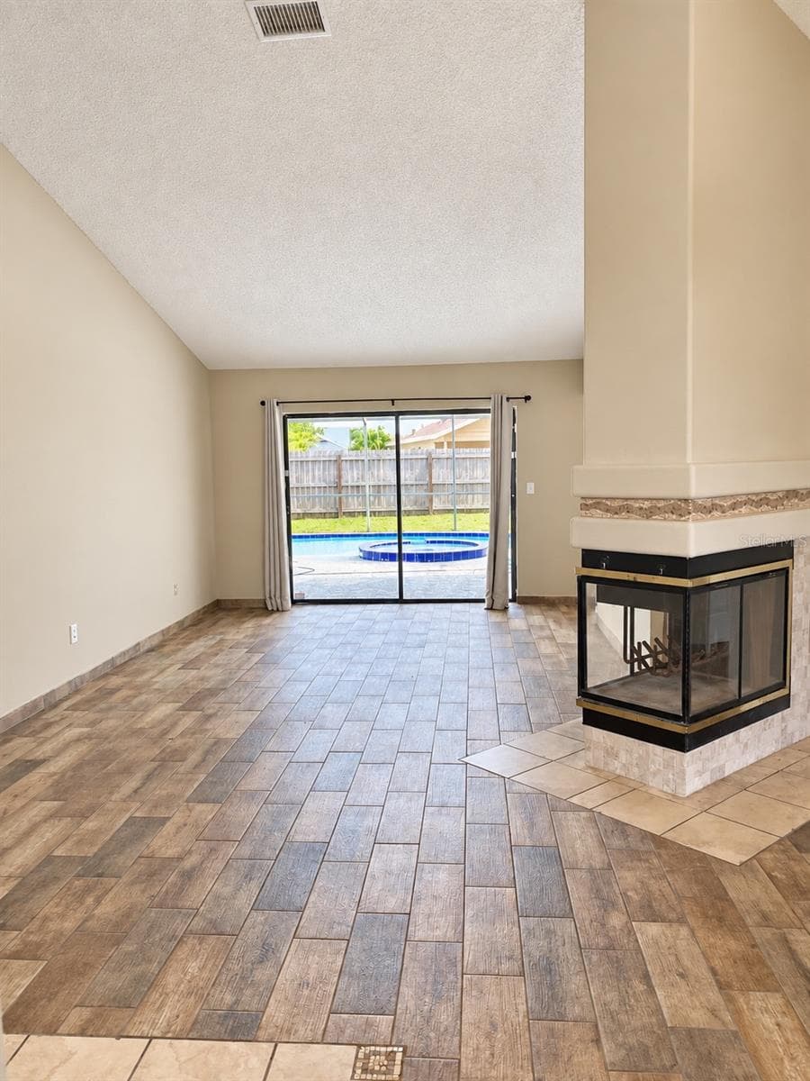 Single Family Residence at 1912 ELK SPRING DR, BRANDON, photo 8 of 44