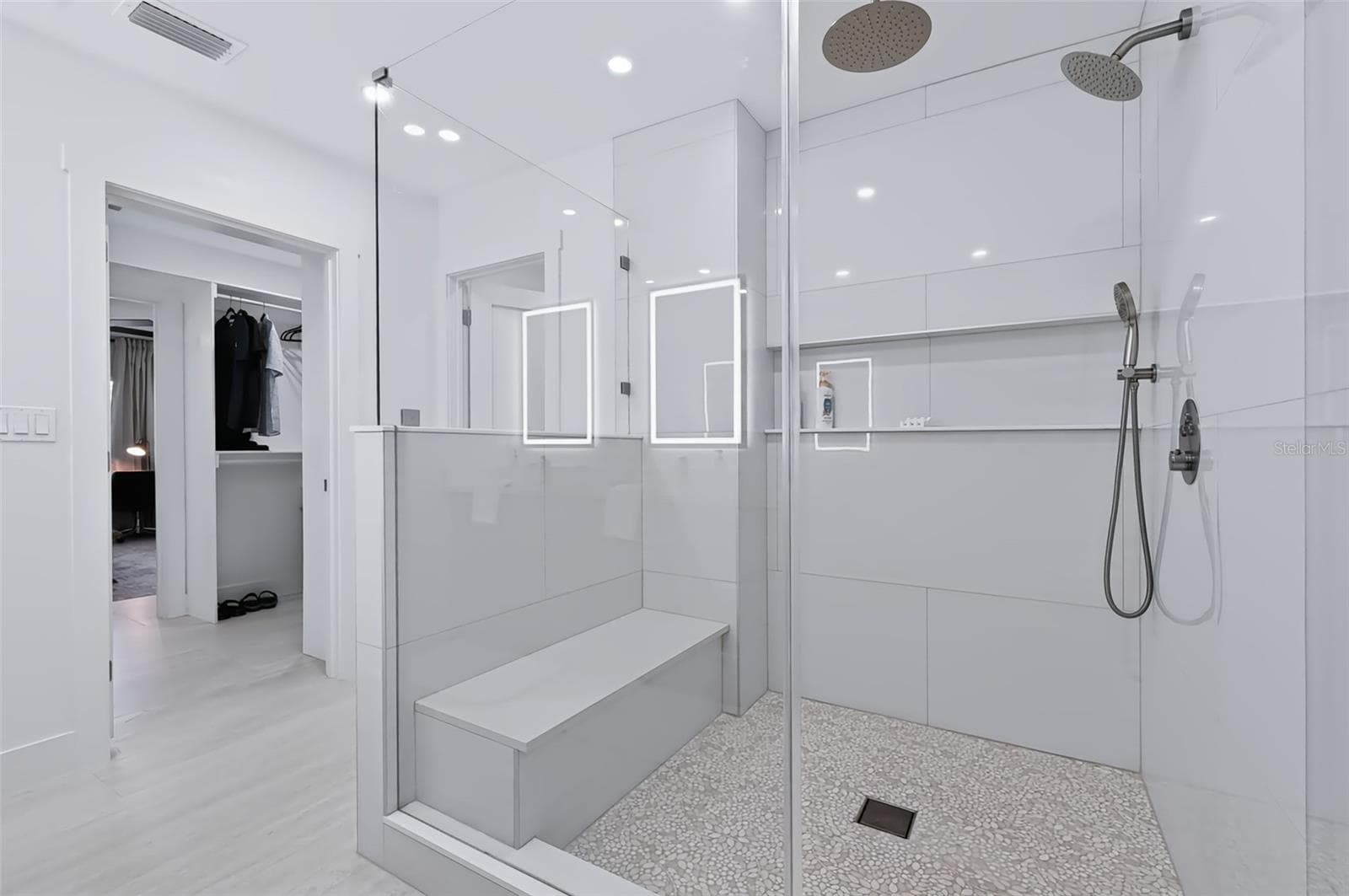 primary en suite bathroom - 5962 LEELAND ST S, ST PETERSBURG