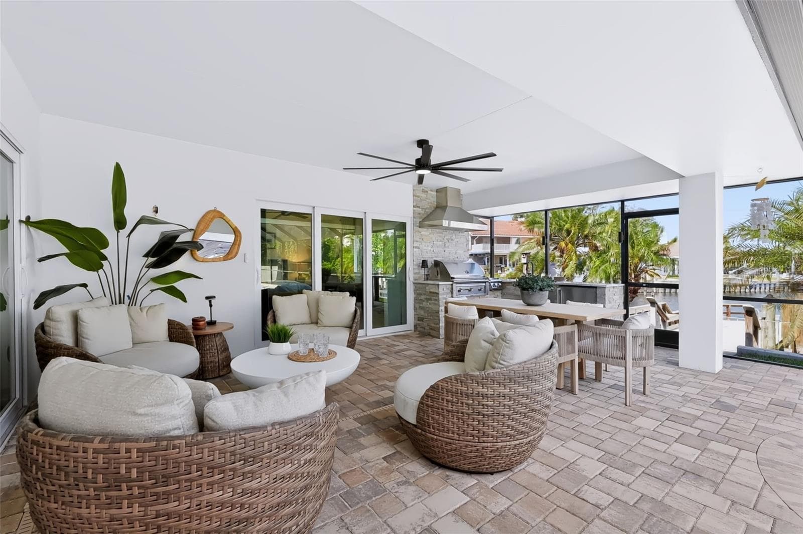 Single Family Residence at 5962 LEELAND ST S, ST PETERSBURG, photo 12 of 75