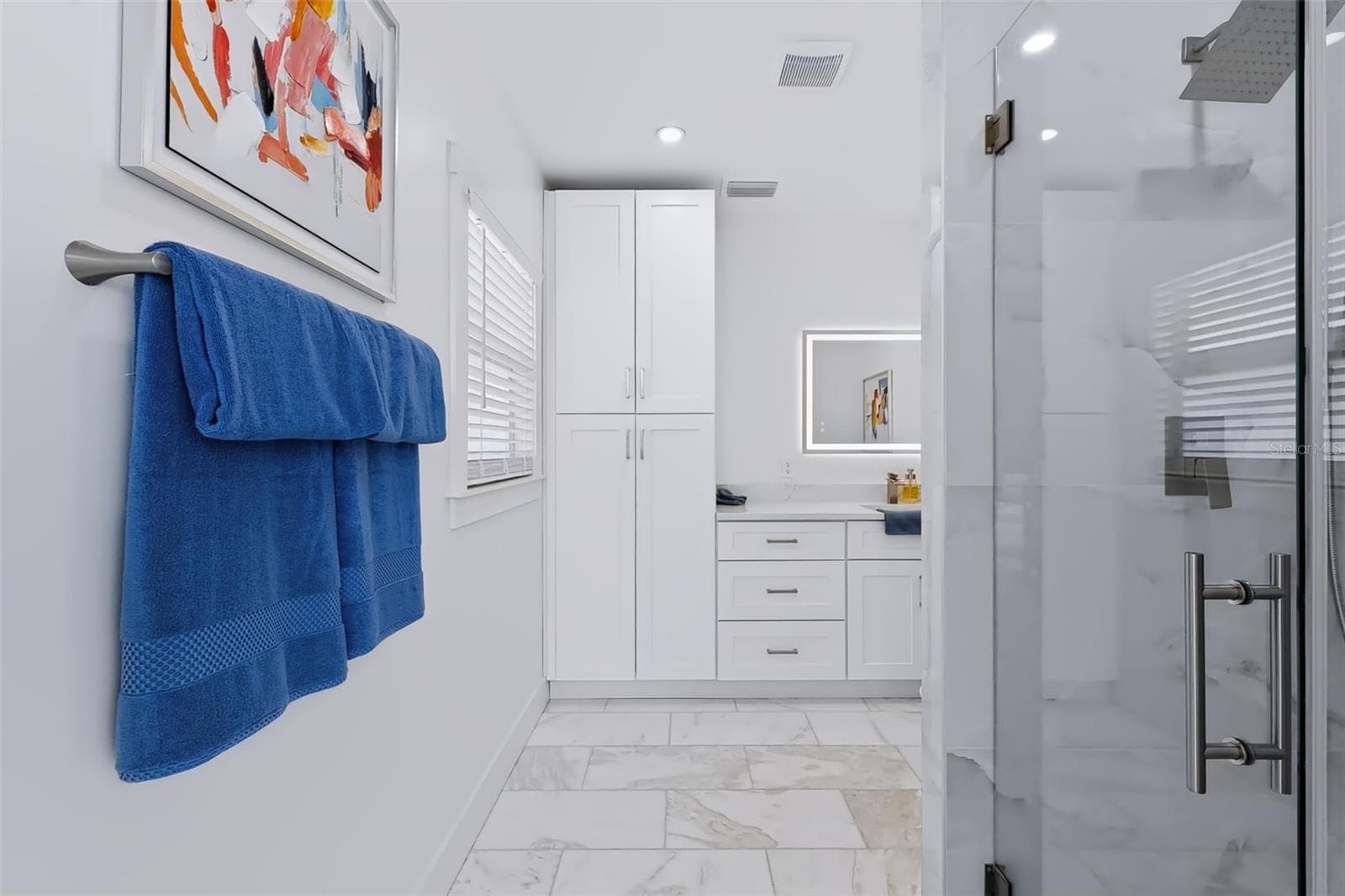 pool bathroom - 5962 LEELAND ST S, ST PETERSBURG