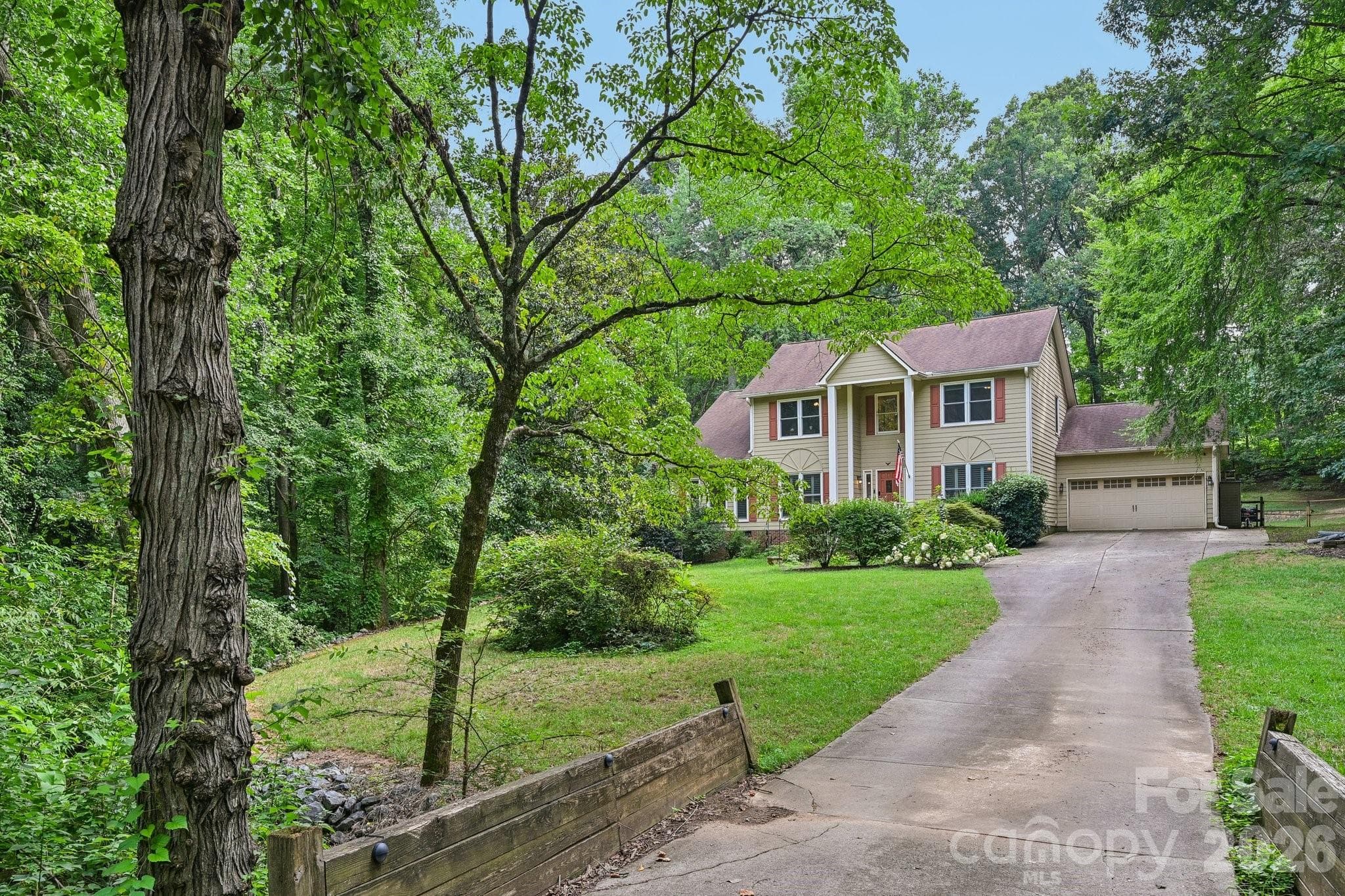 Single Family Residence at 9139 Magnolia Estates Drive, Cornelius, photo 2 of 73