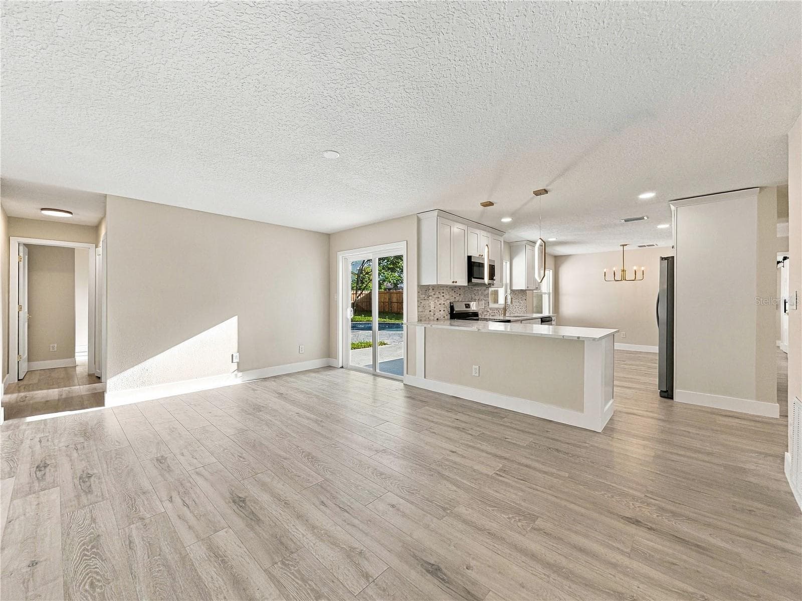 Single Family Residence at 7015 CRESTLAKE DR, ORLANDO, photo 4 of 27