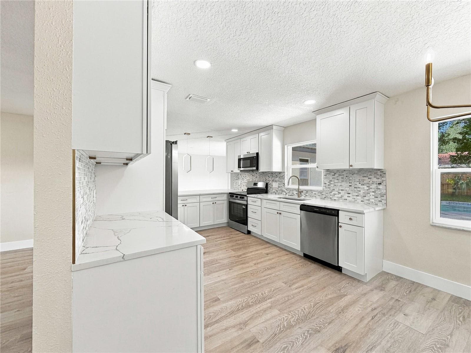 Single Family Residence at 7015 CRESTLAKE DR, ORLANDO, photo 5 of 27