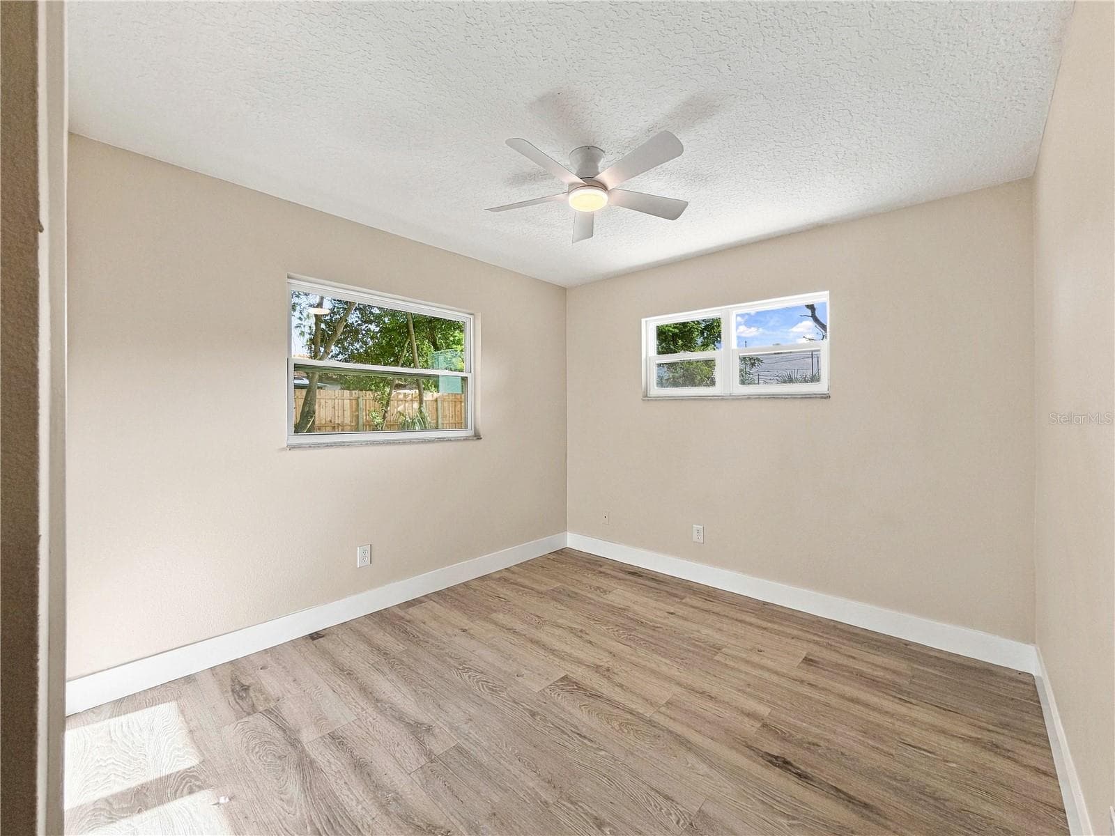 Single Family Residence at 7015 CRESTLAKE DR, ORLANDO, photo 11 of 27