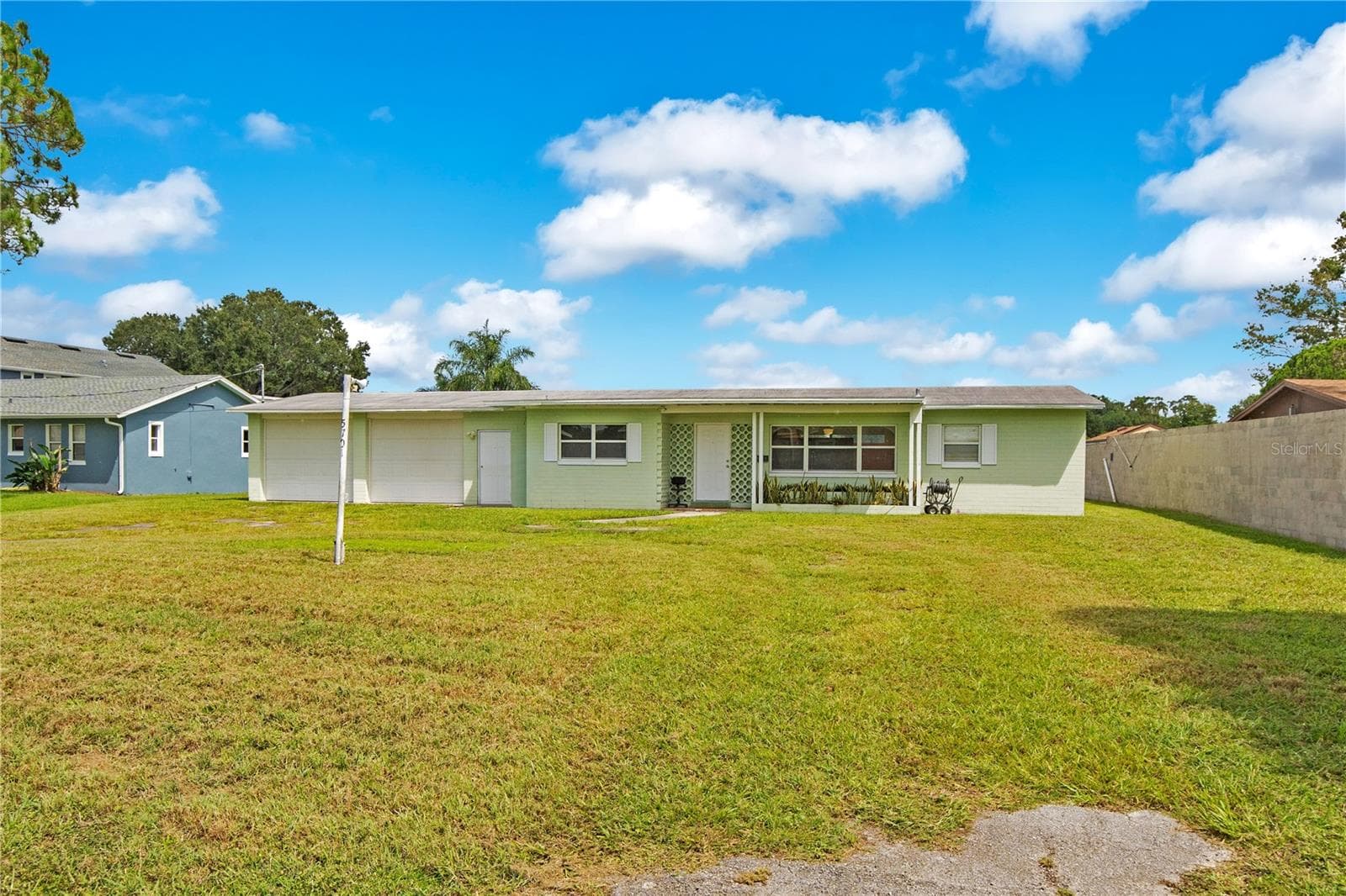 5701 PADGETT CIR