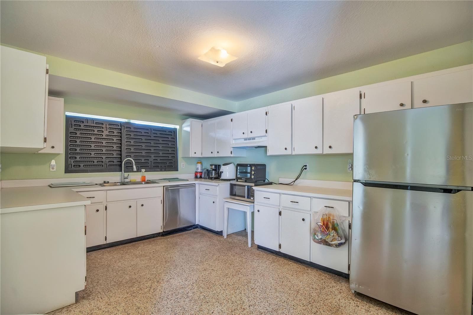 Single Family Residence at 5701 PADGETT CIR, ORLANDO, photo 11 of 26