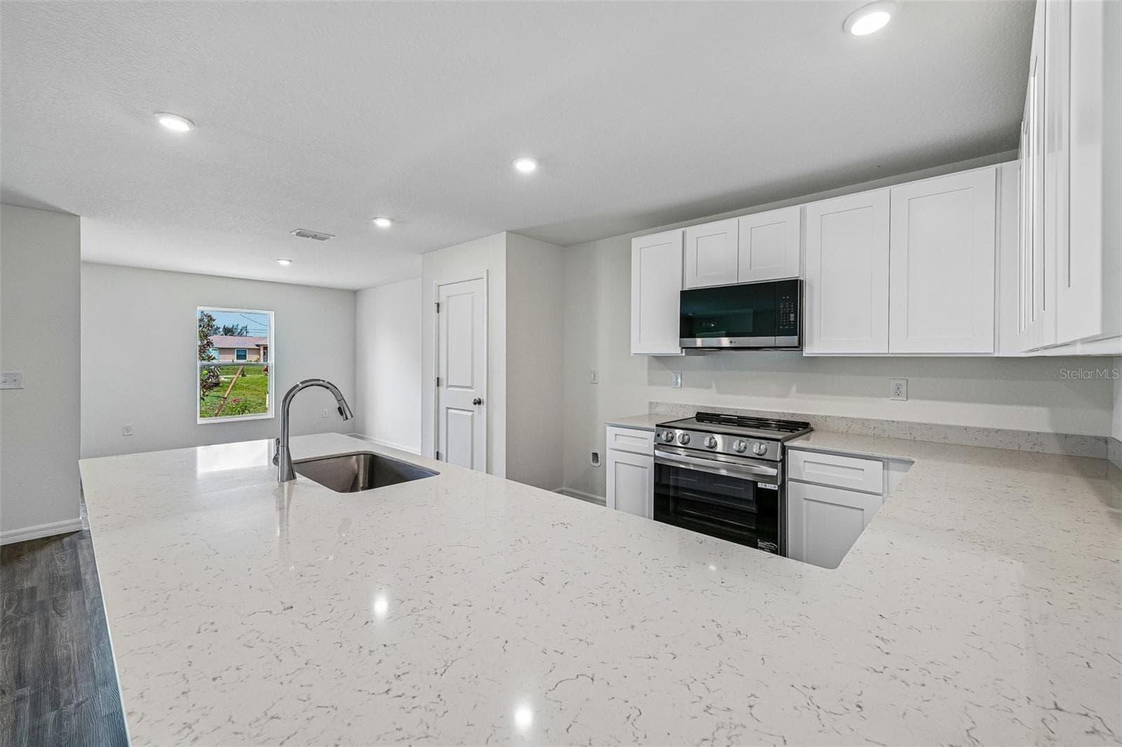 Single Family Residence at 11262 LITTLE GULL RD, WEEKI WACHEE, photo 13 of 41