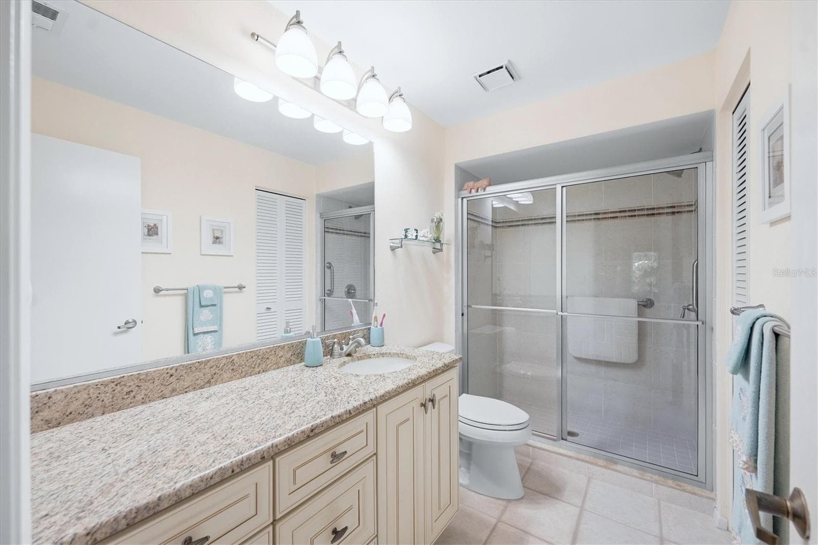 Condominium at 6089 CLUBSIDE DR #7686, SARASOTA, photo 22 of 36