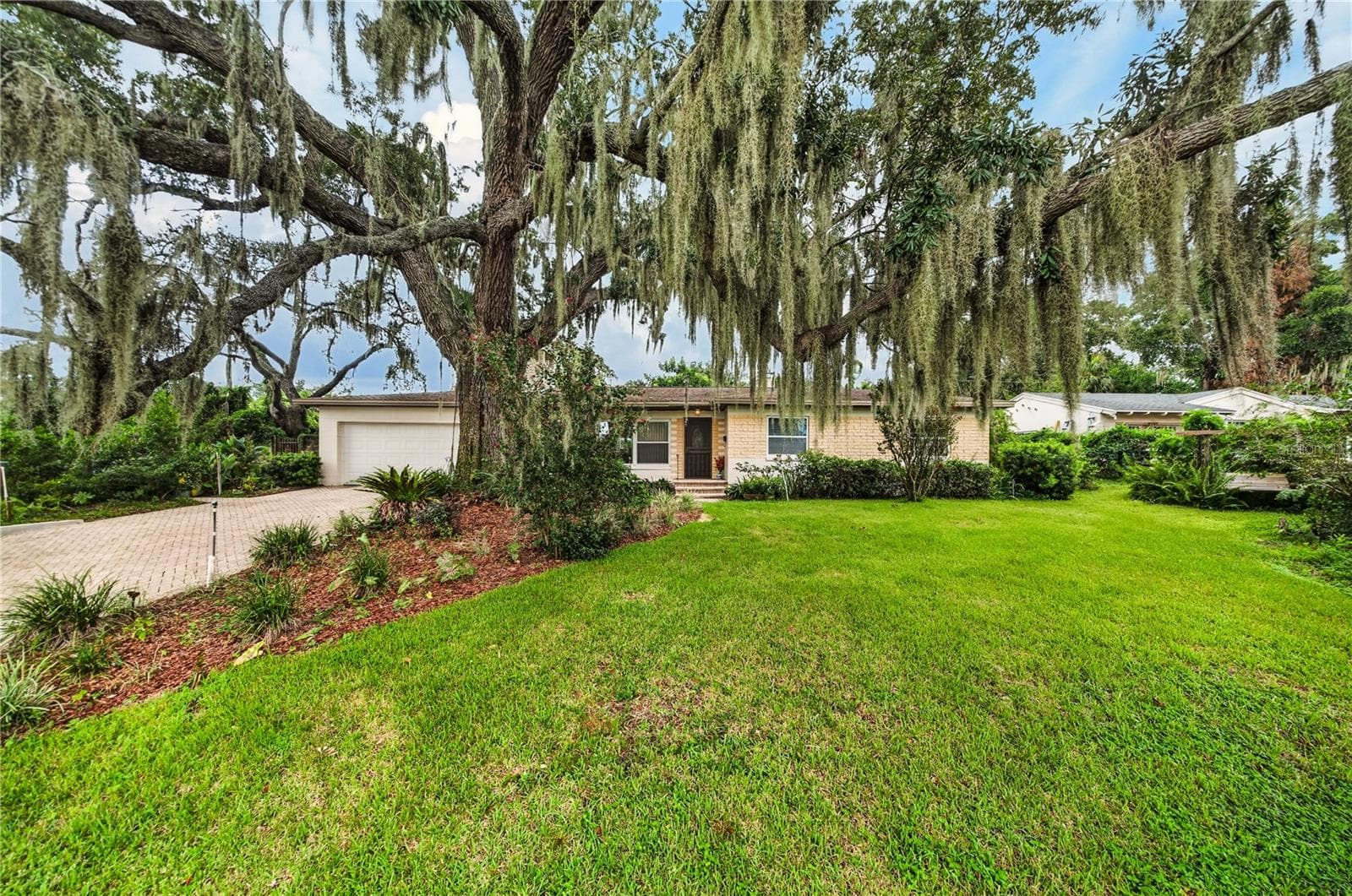 Single Family Residence at 1205 DORCHESTER ST, ORLANDO, photo 4 of 41
